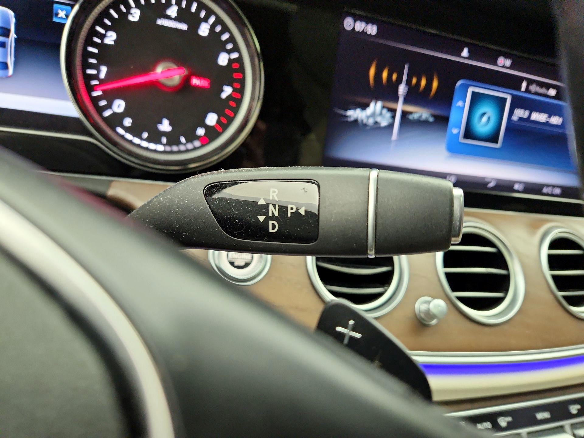 Thumbnail: 2018 Mercedes-Benz E-Class - 18