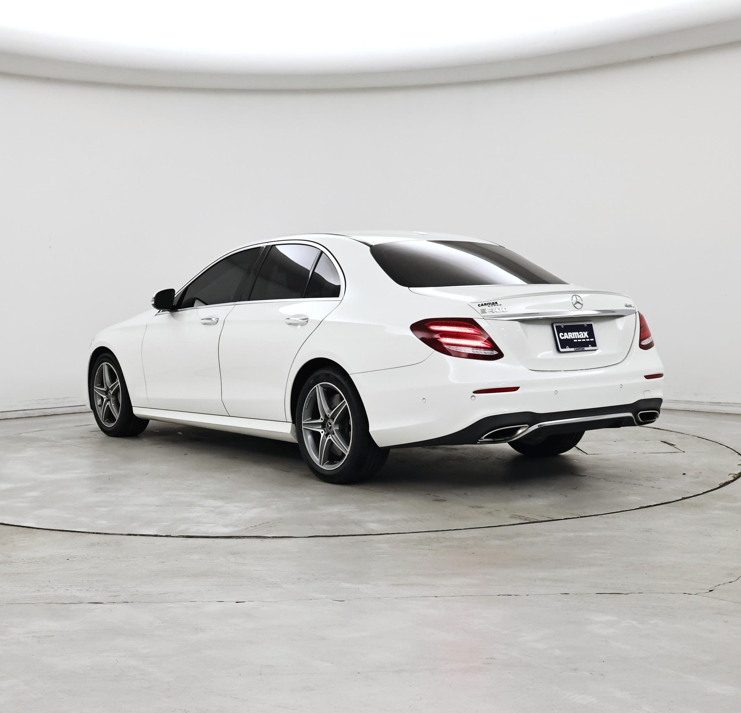 Thumbnail: 2018 Mercedes-Benz E-Class - 2