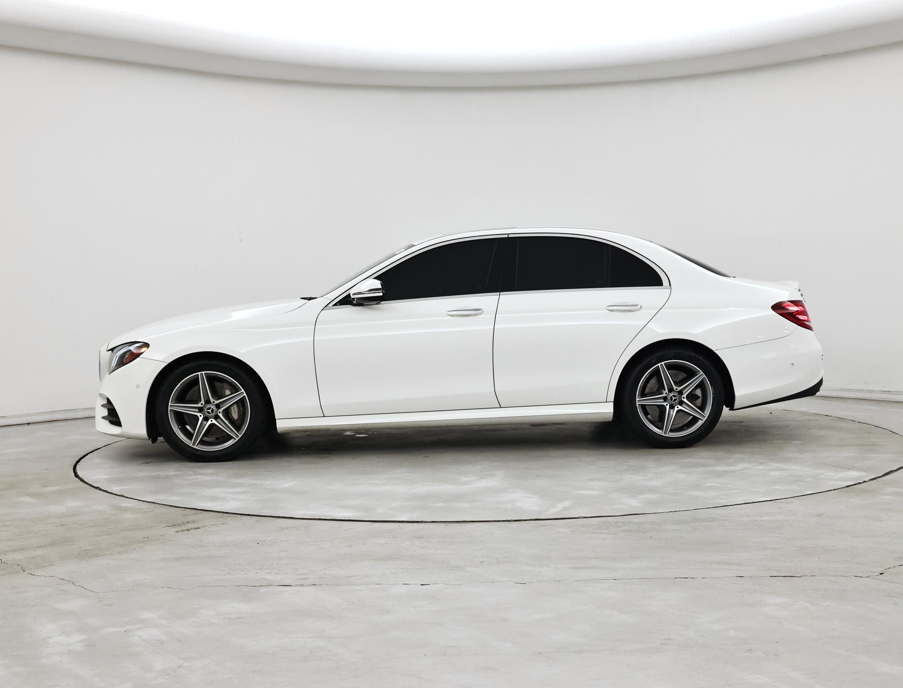 Thumbnail: 2018 Mercedes-Benz E-Class - 3