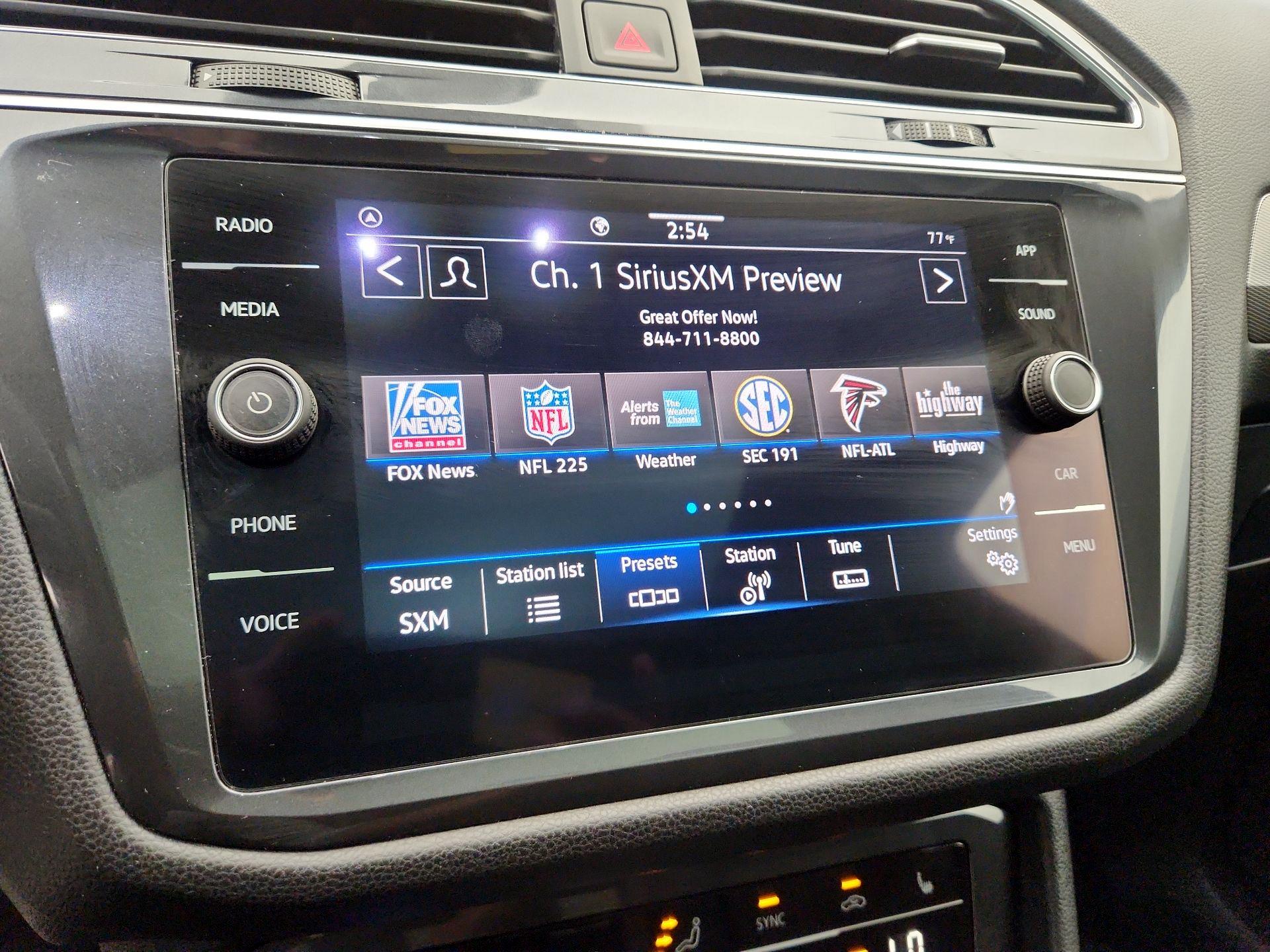 Thumbnail: 2022 Volkswagen Tiguan - 15