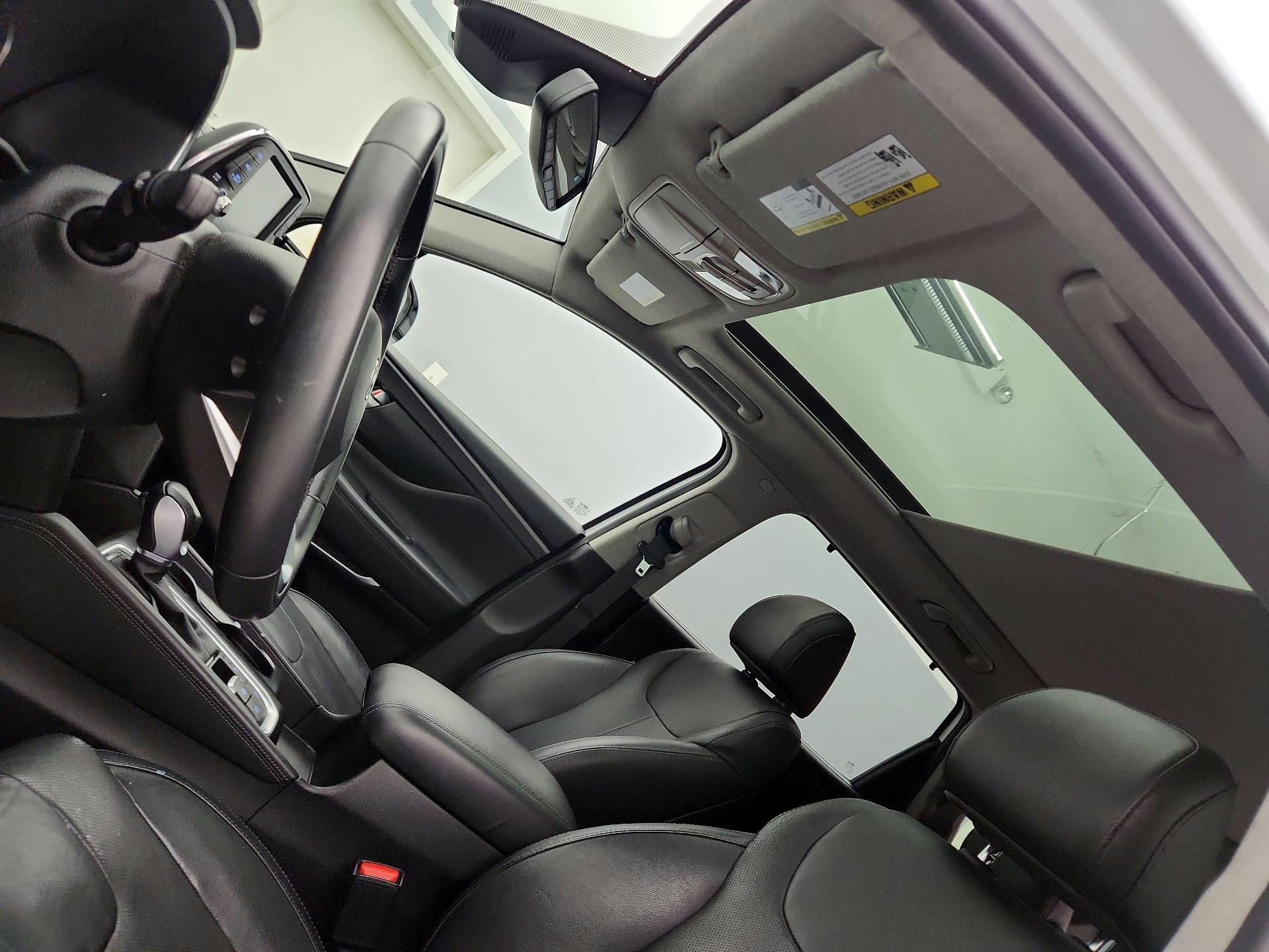 Thumbnail: 2019 Hyundai Santa Fe - 19