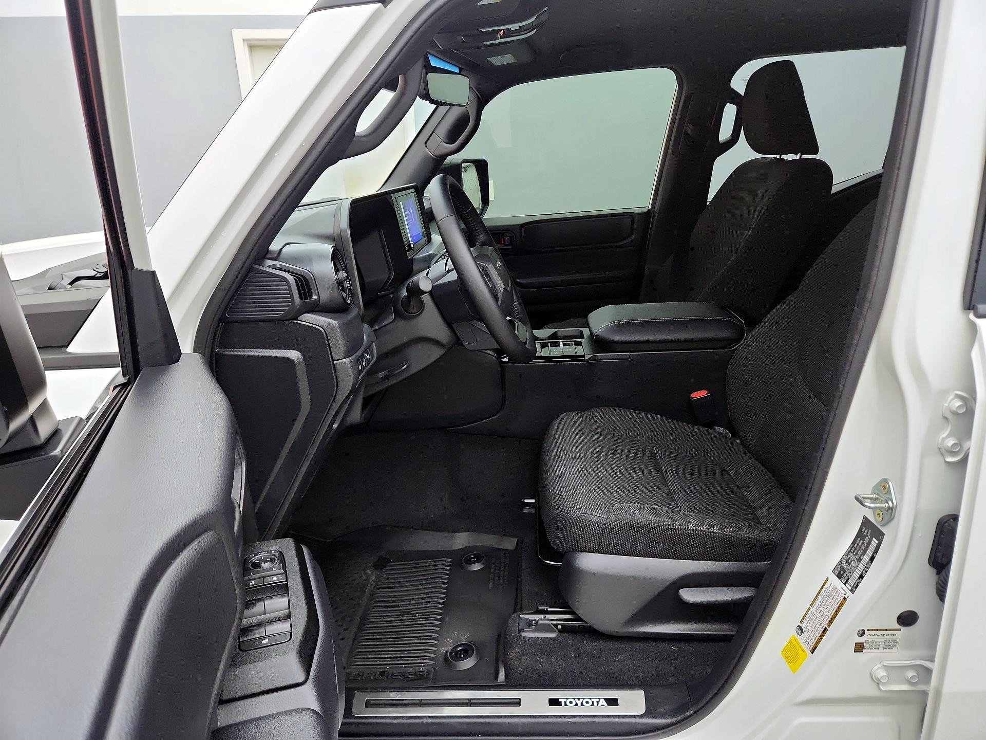Thumbnail: 2025 Toyota Land Cruiser - 11
