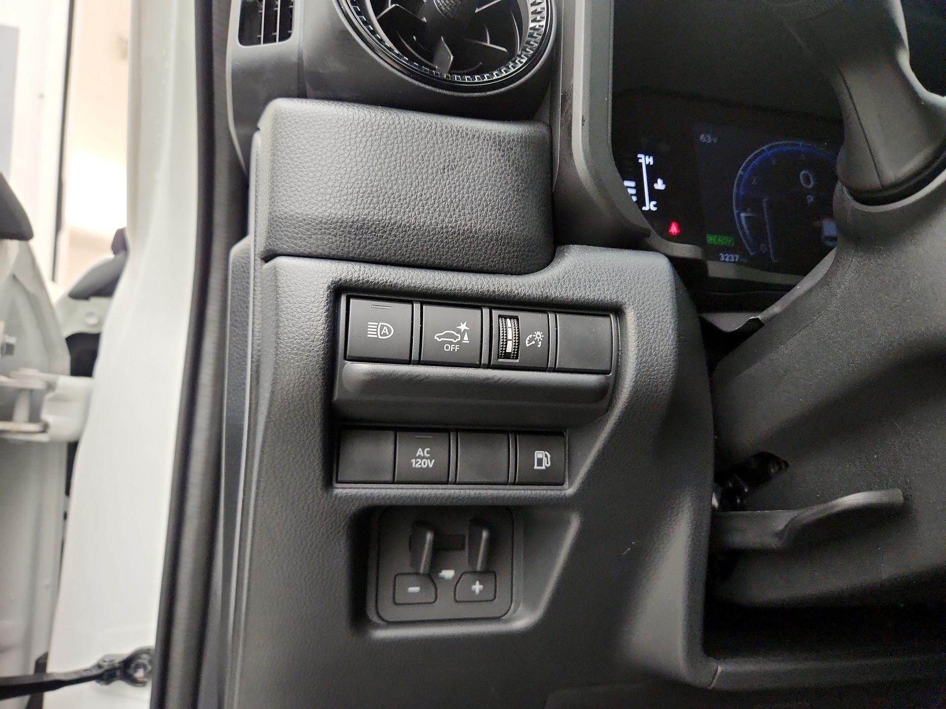 Thumbnail: 2025 Toyota Land Cruiser - 13