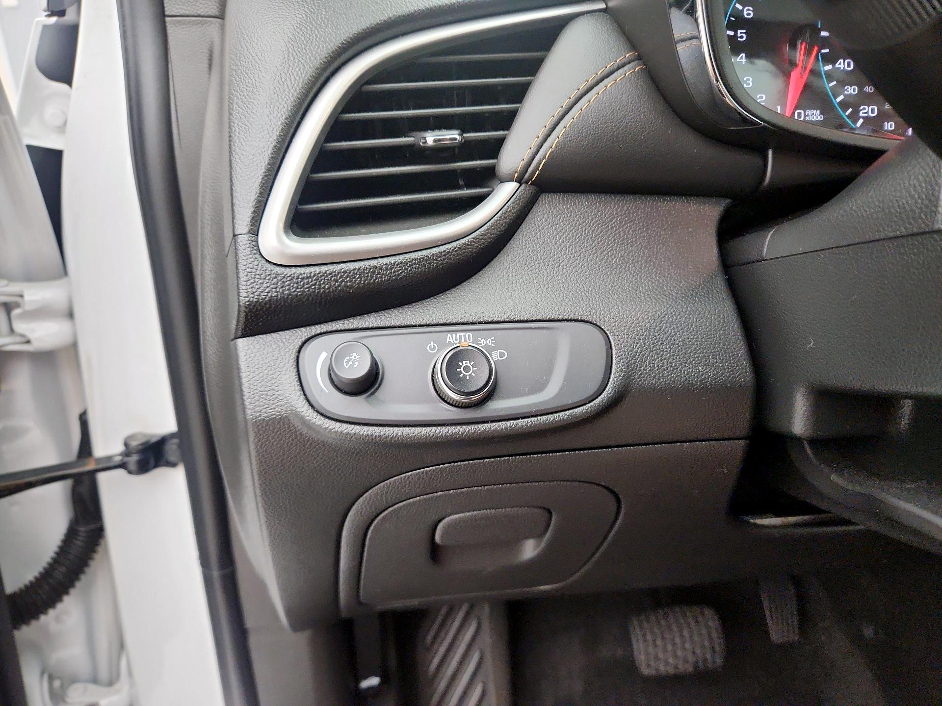 Thumbnail: 2020 Chevrolet Trax - 13