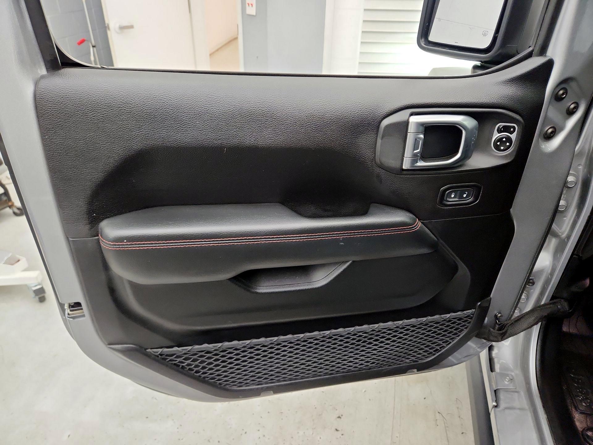 Thumbnail: 2020 Jeep Wrangler - 12