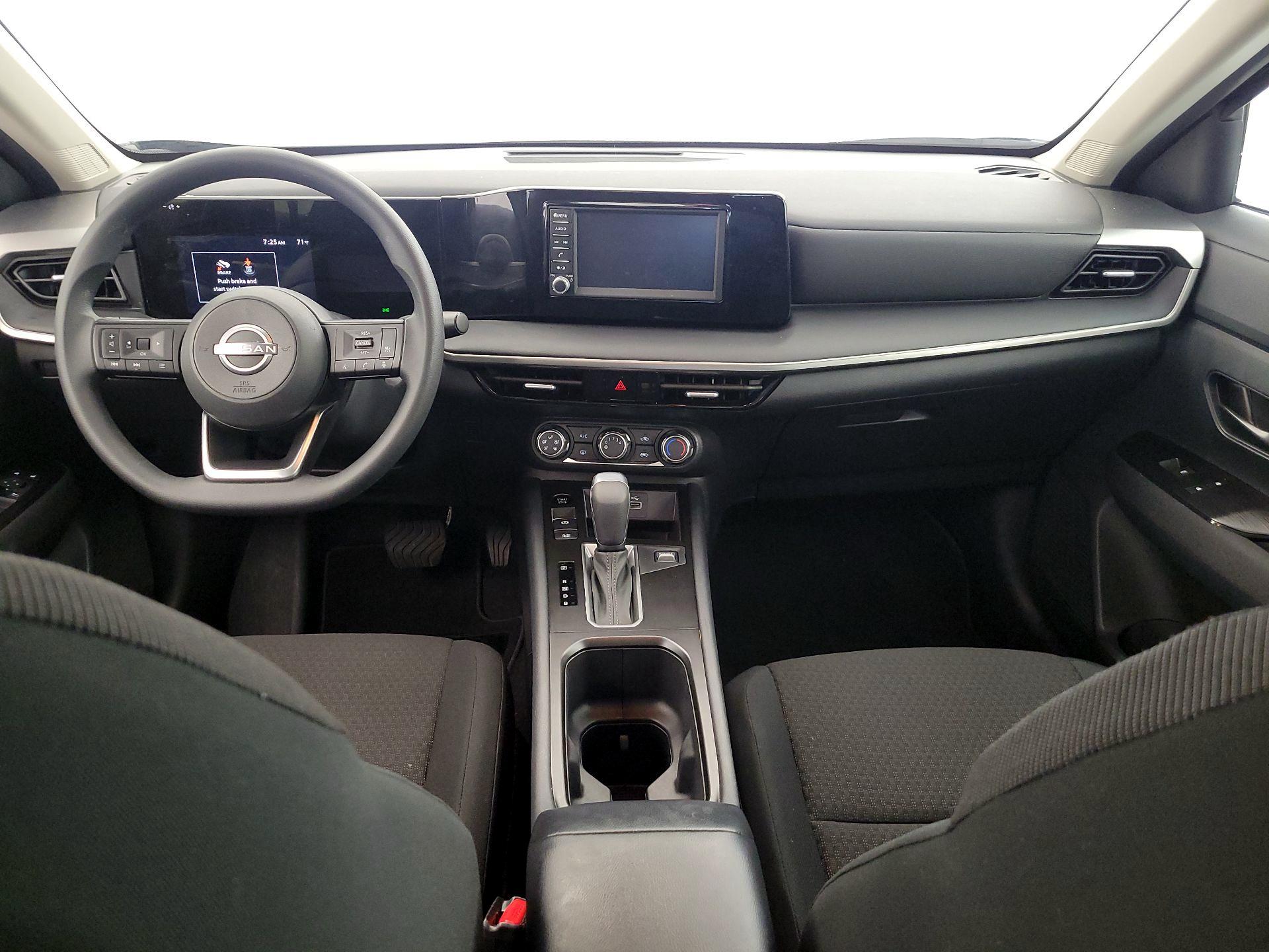 Thumbnail: 2025 Nissan Kicks - 9