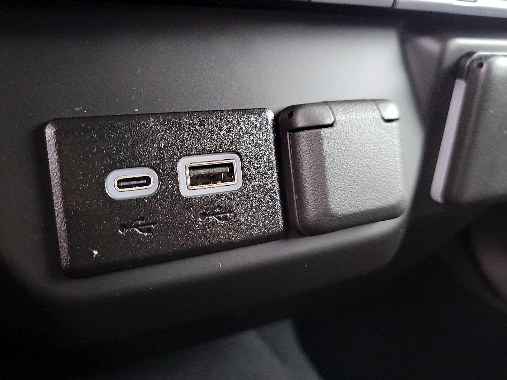 Thumbnail: 2025 Chevrolet Silverado 1500 - 18