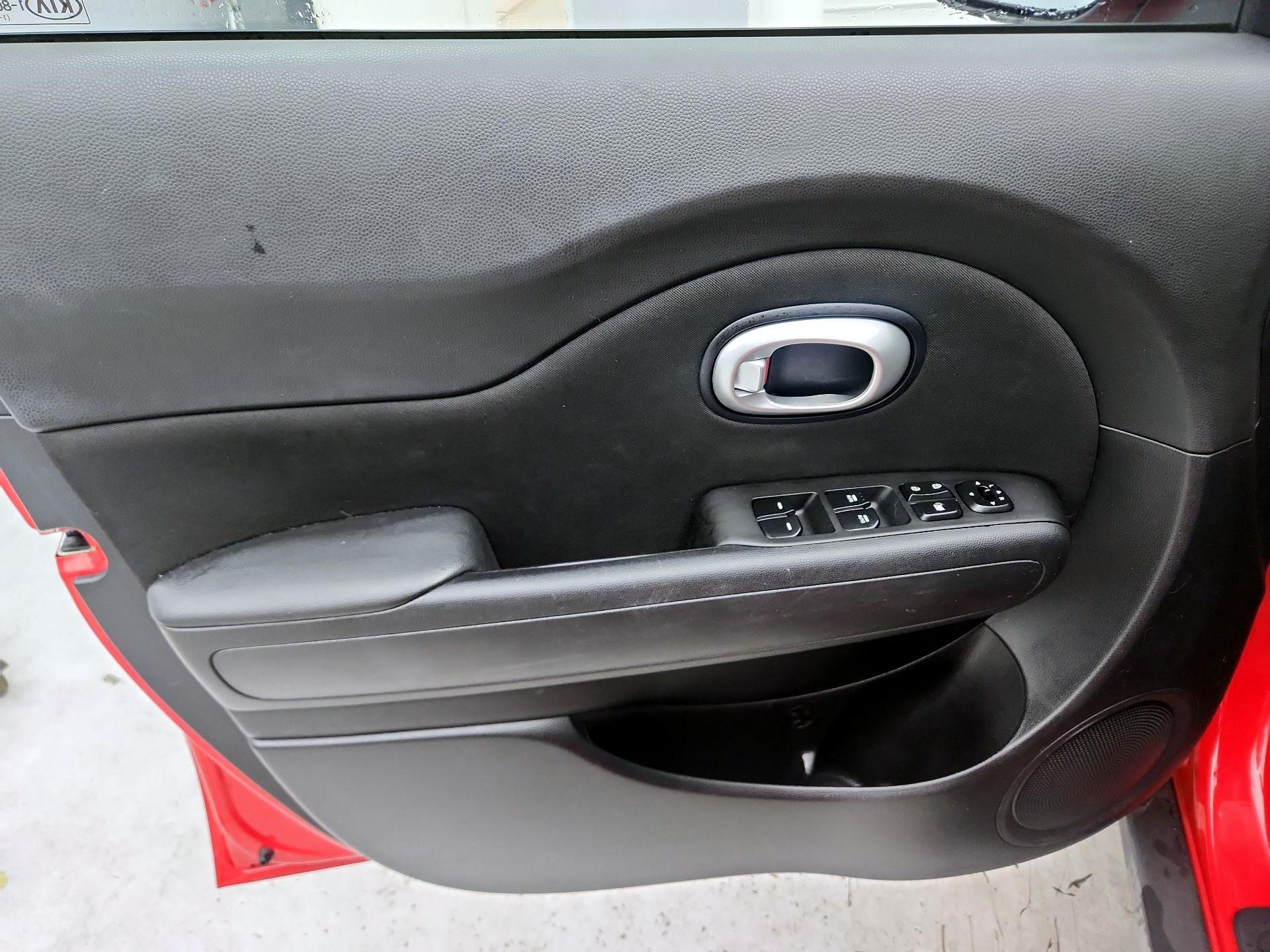 Thumbnail: 2016 Kia Soul - 12