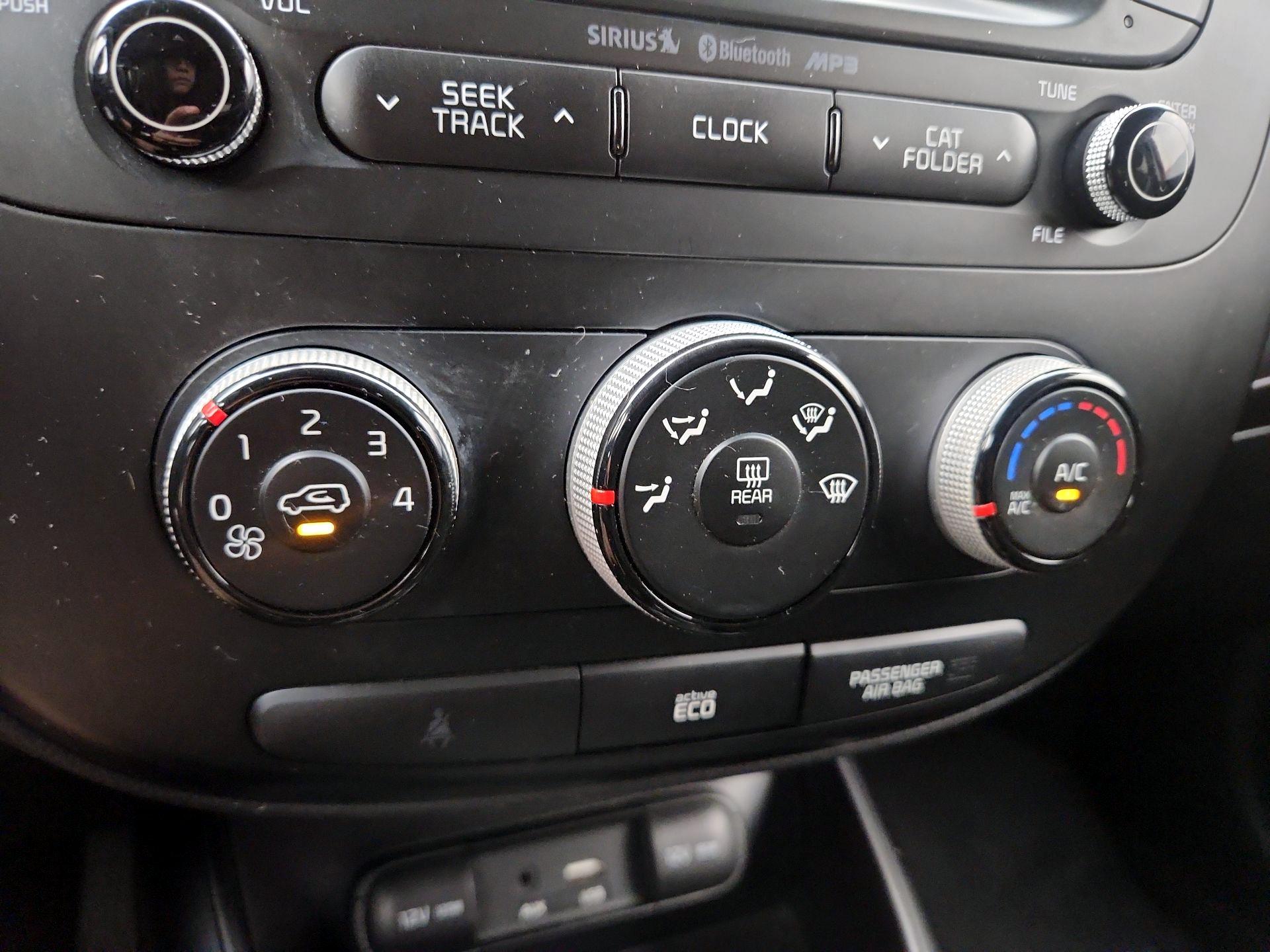 Thumbnail: 2016 Kia Soul - 16