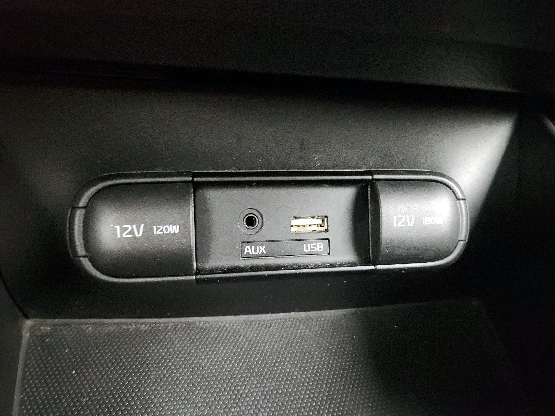 Thumbnail: 2016 Kia Soul - 18