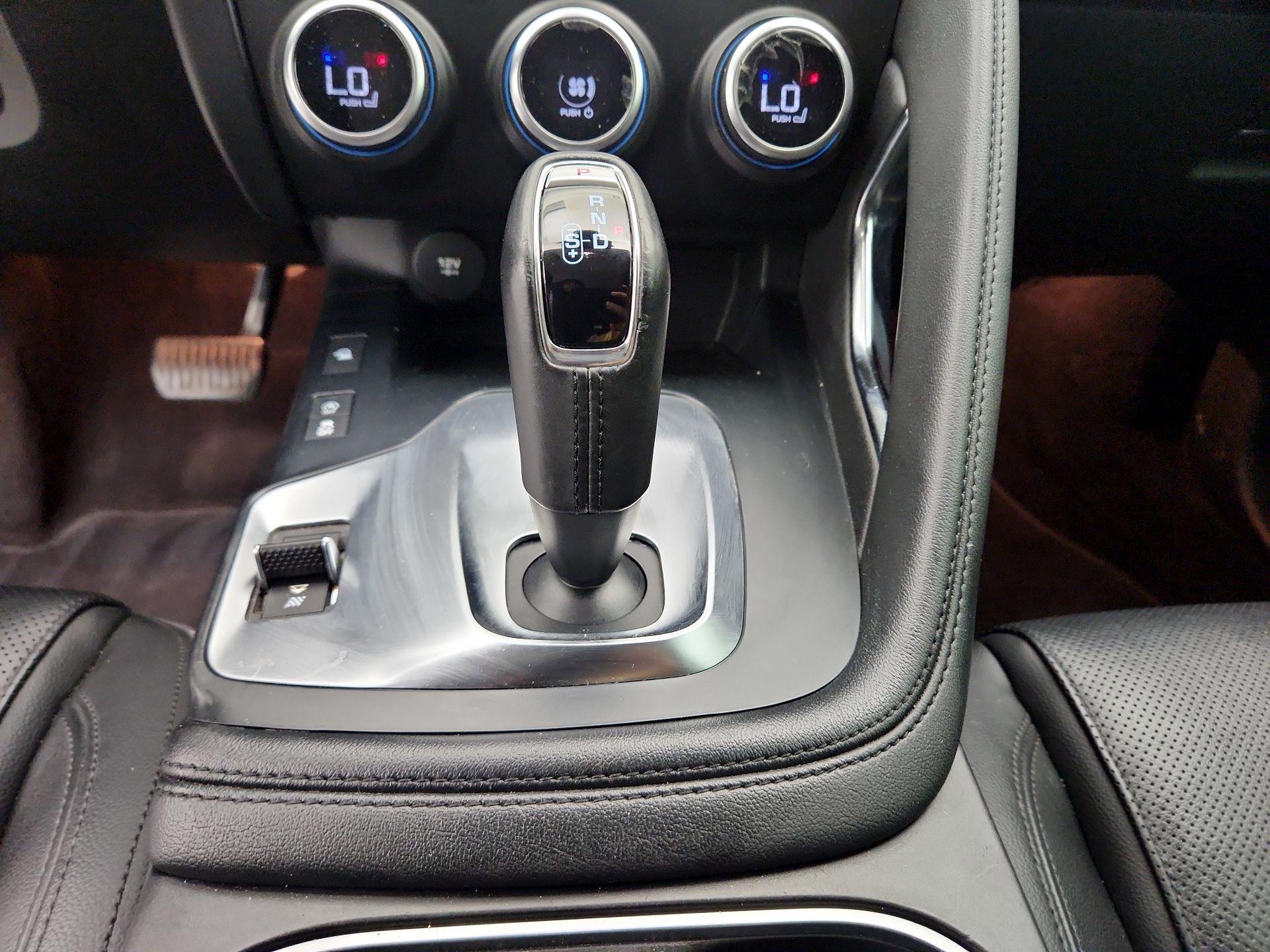 Thumbnail: 2020 Jaguar E-Pace - 17