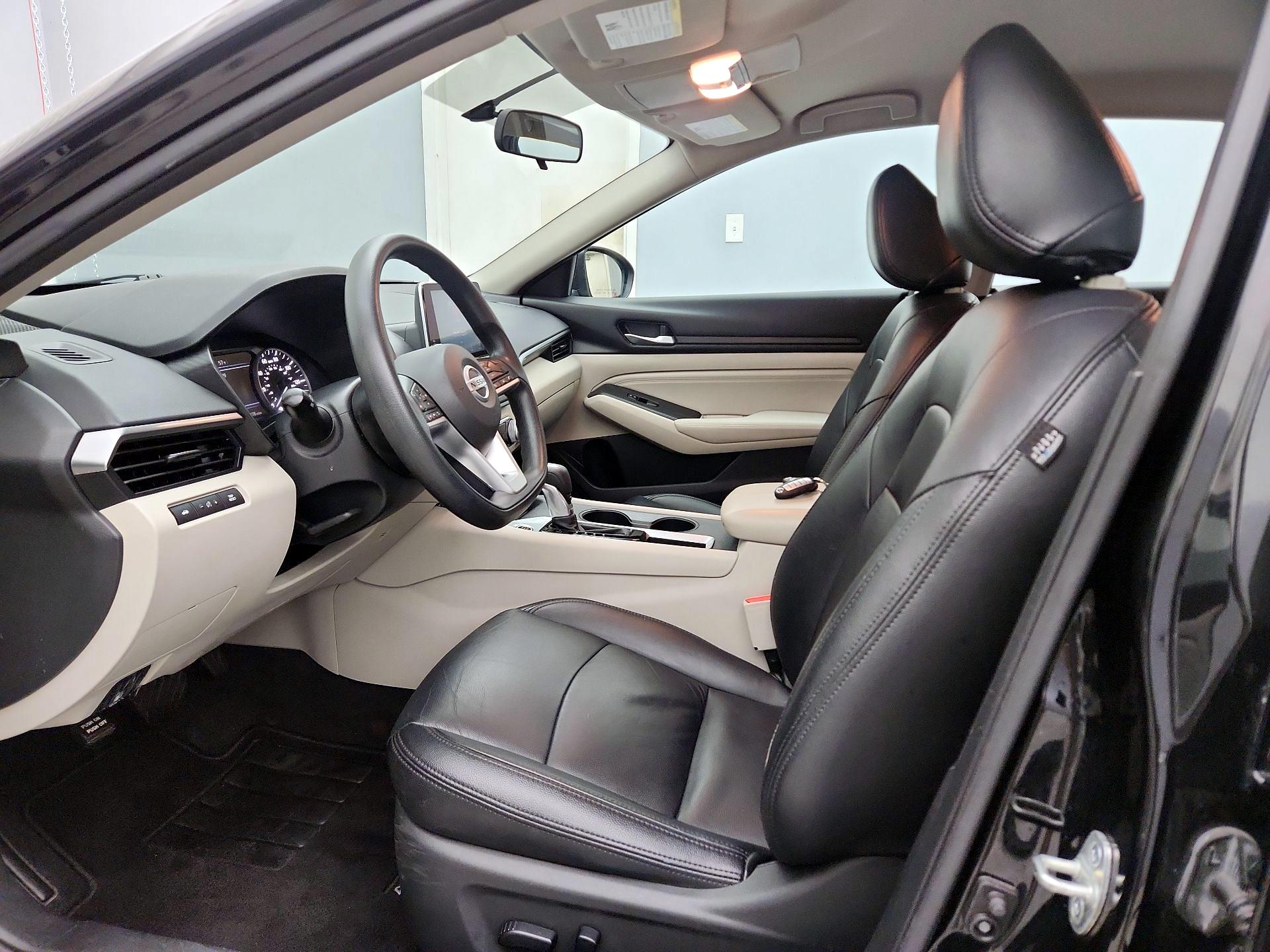 Thumbnail: 2020 Nissan Altima - 11