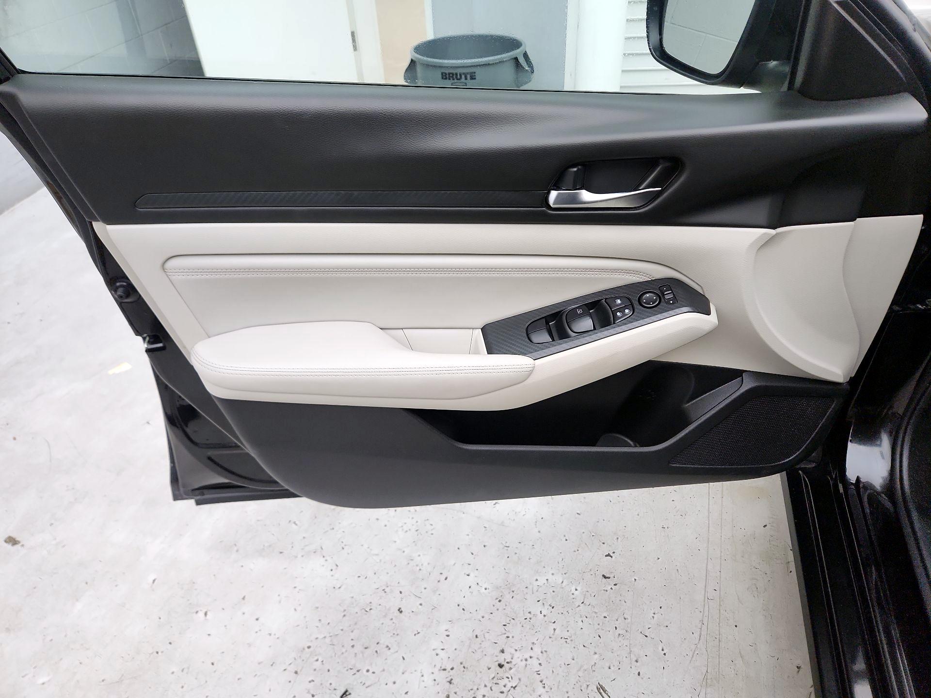 Thumbnail: 2020 Nissan Altima - 12