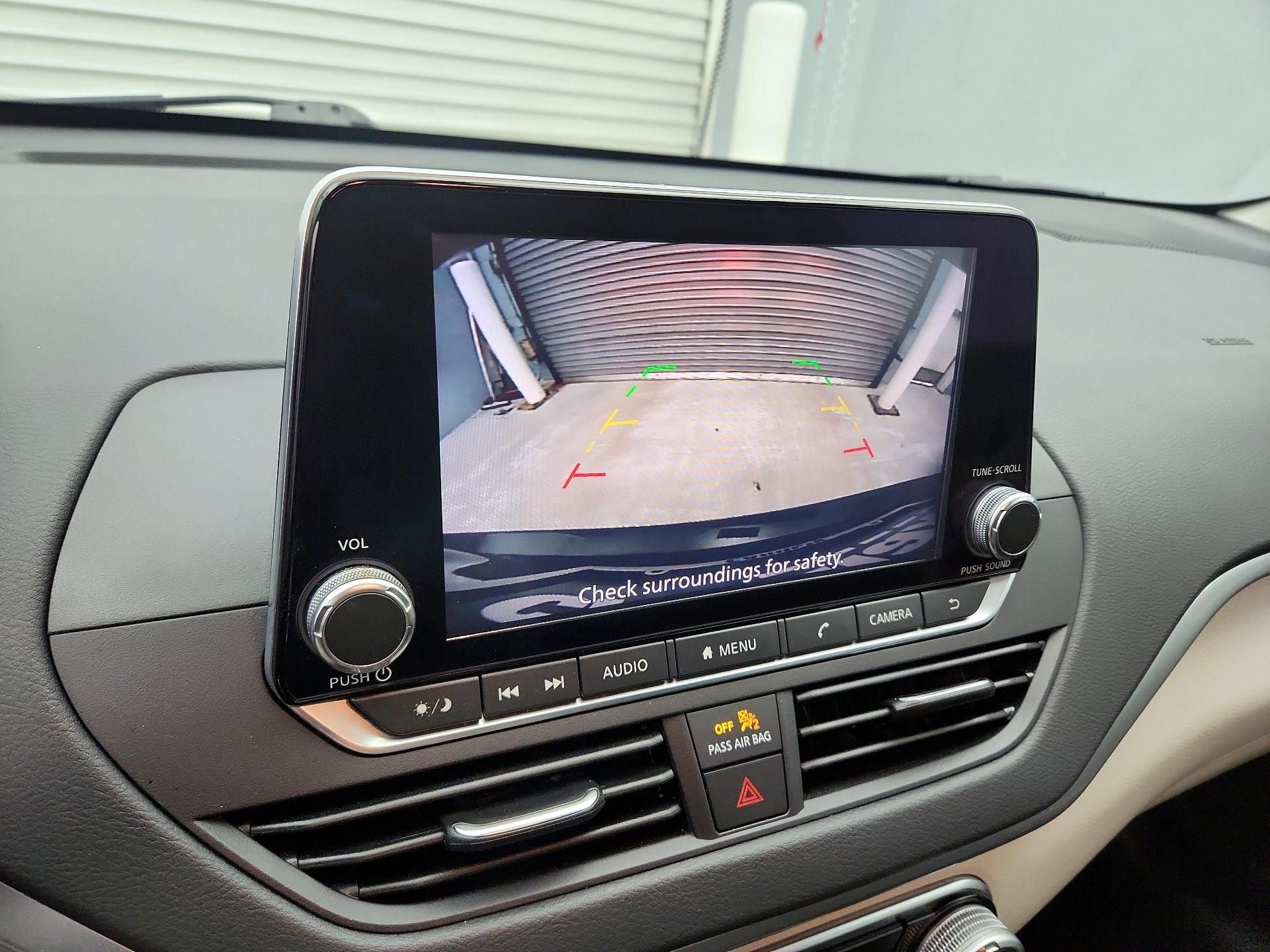 Thumbnail: 2020 Nissan Altima - 14