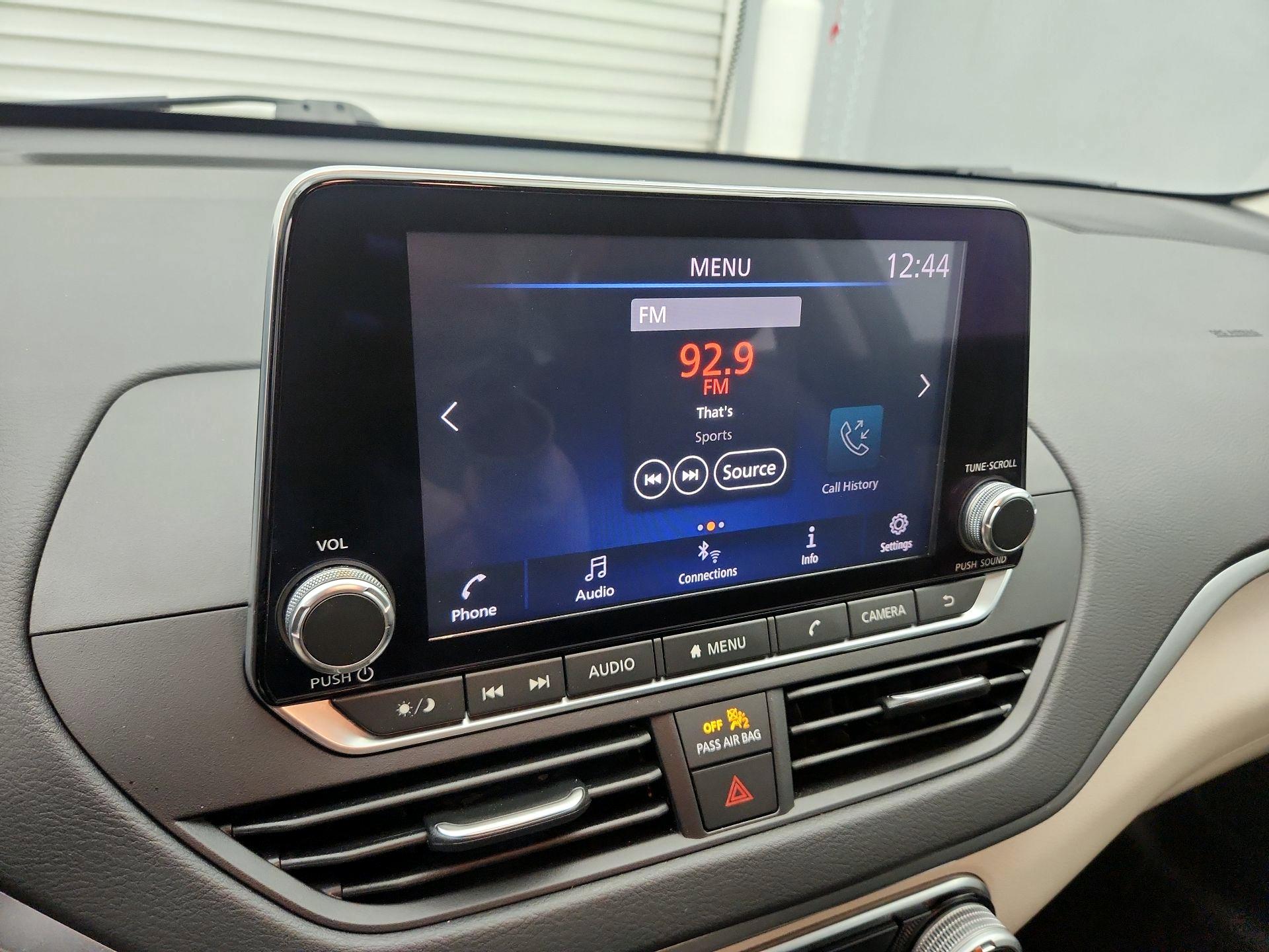 Thumbnail: 2020 Nissan Altima - 15