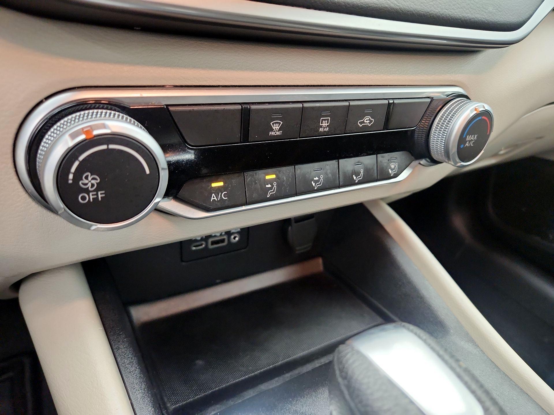 Thumbnail: 2020 Nissan Altima - 16