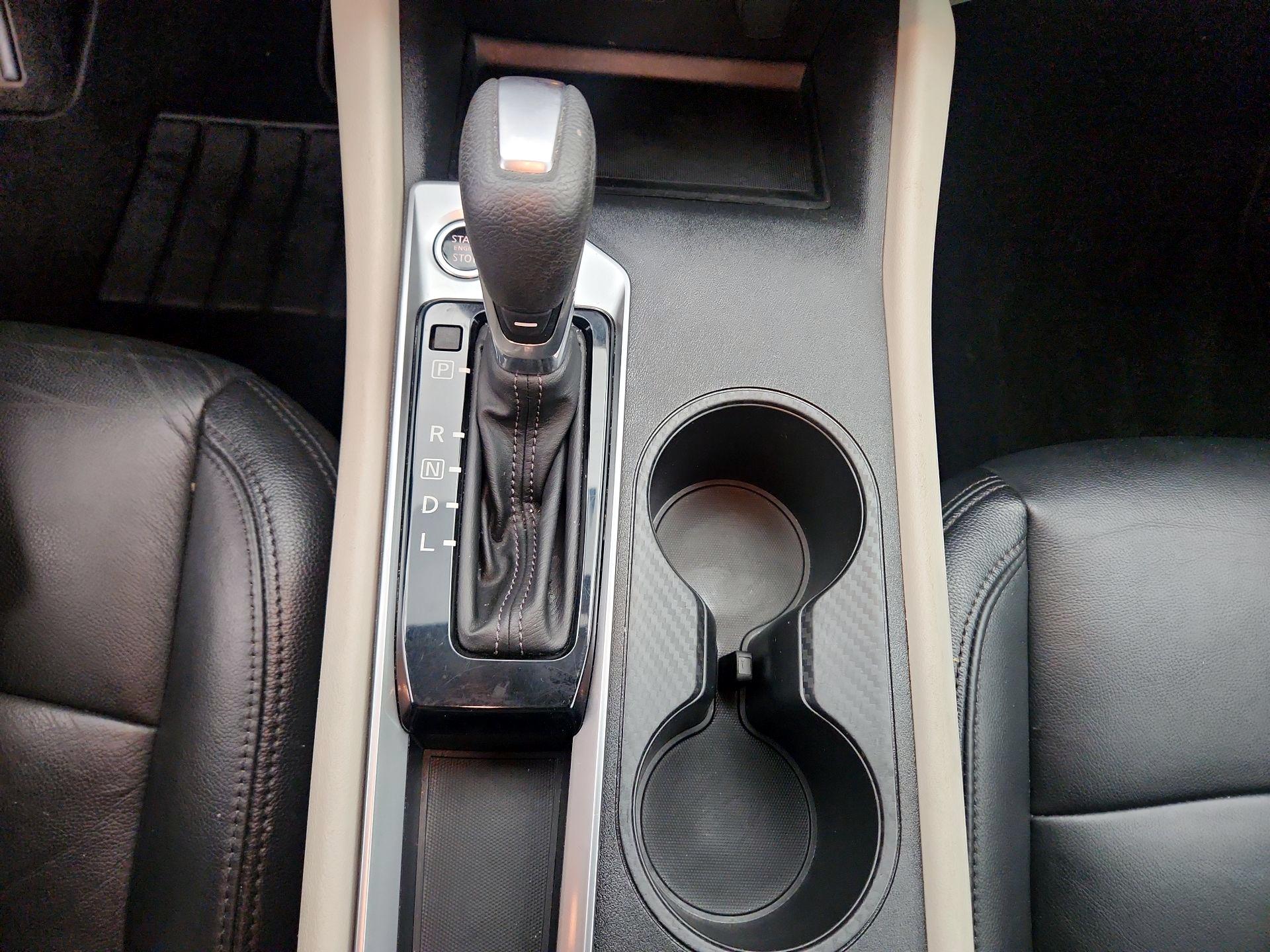 Thumbnail: 2020 Nissan Altima - 17