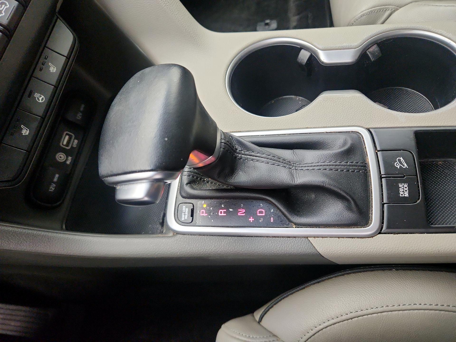 Thumbnail: 2017 Kia Sportage - 17