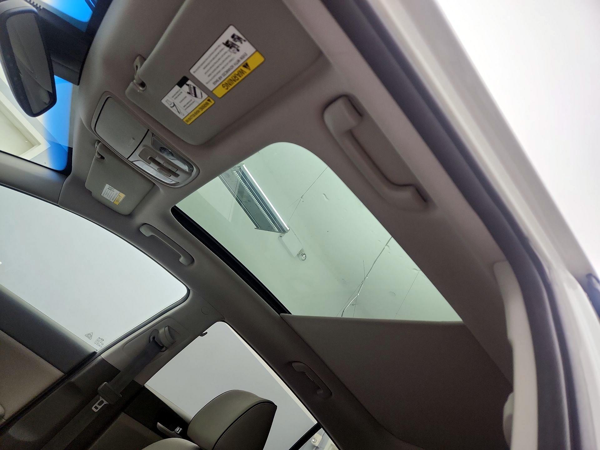 Thumbnail: 2017 Kia Sportage - 19