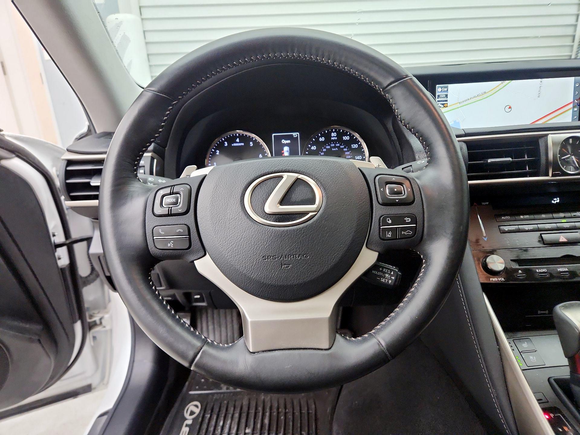 Thumbnail: 2018 Lexus IS - 10