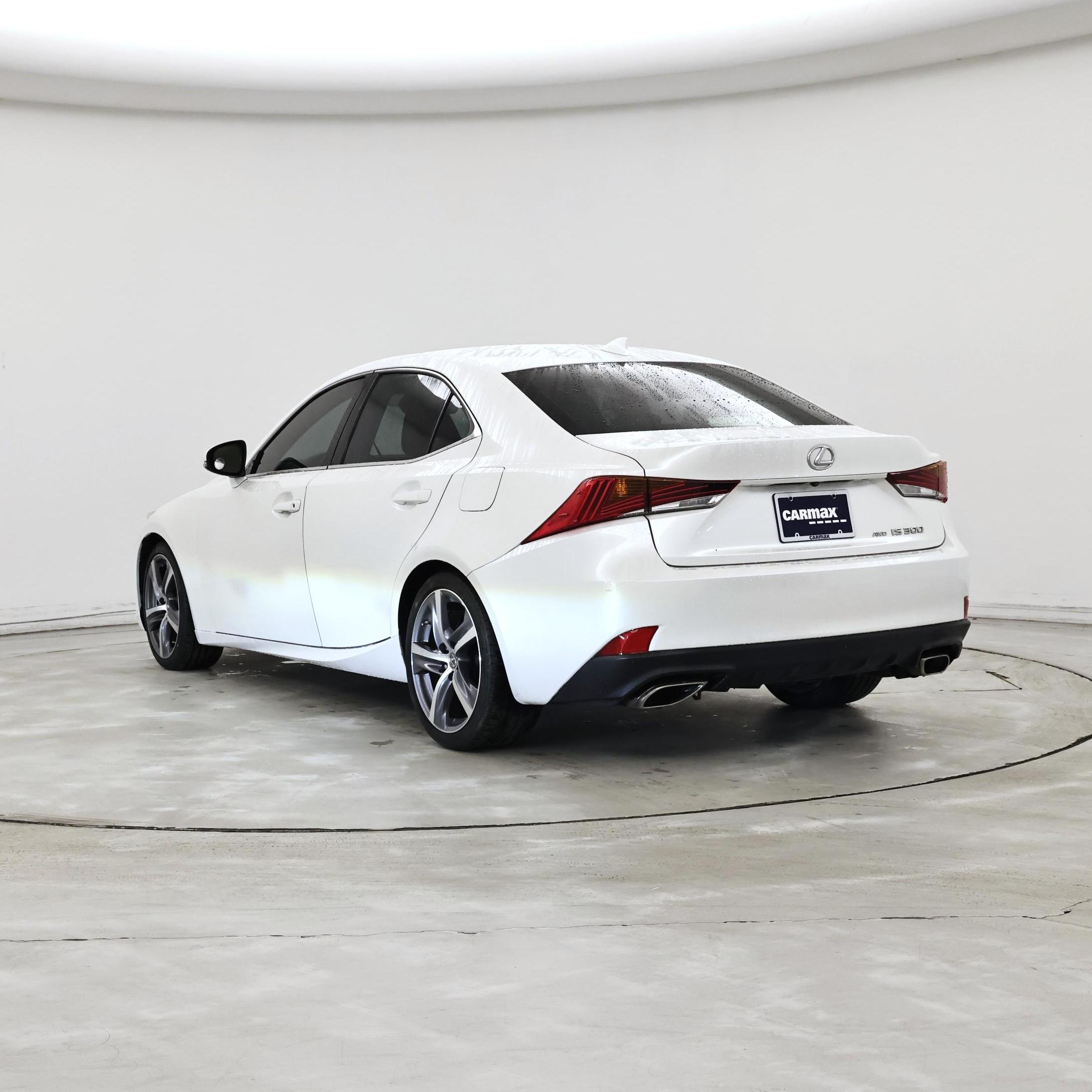 Thumbnail: 2018 Lexus IS - 2