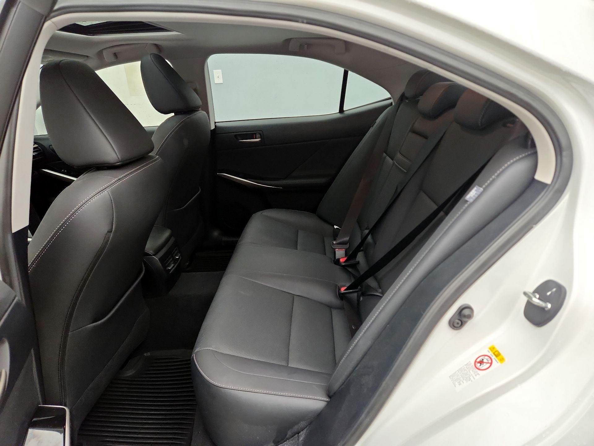 Thumbnail: 2018 Lexus IS - 20