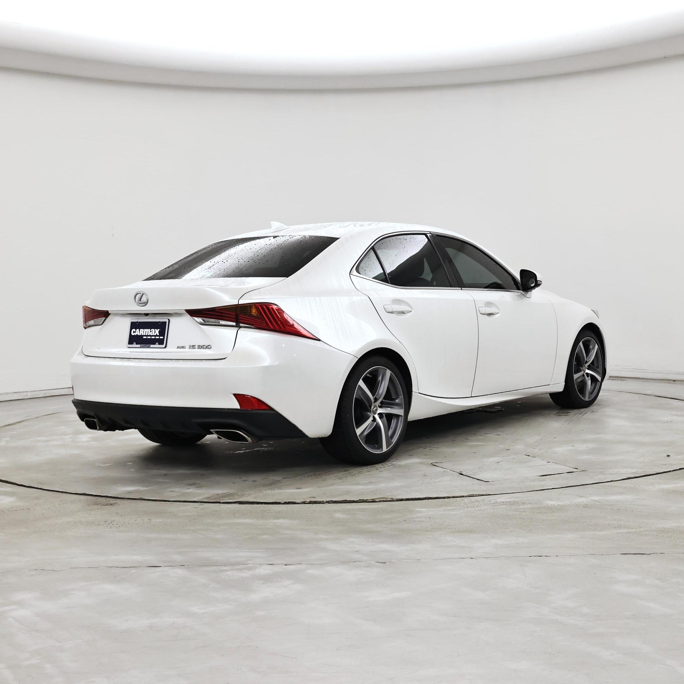 Thumbnail: 2018 Lexus IS - 8