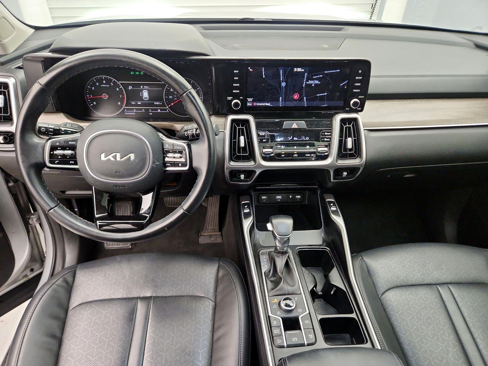 Thumbnail: 2022 Kia Sorento - 9