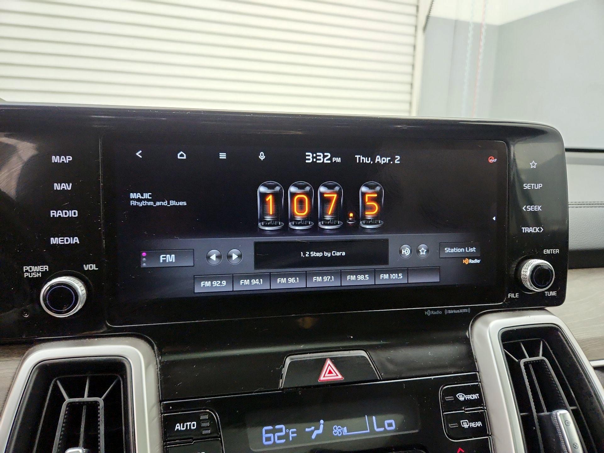 Thumbnail: 2022 Kia Sorento - 16