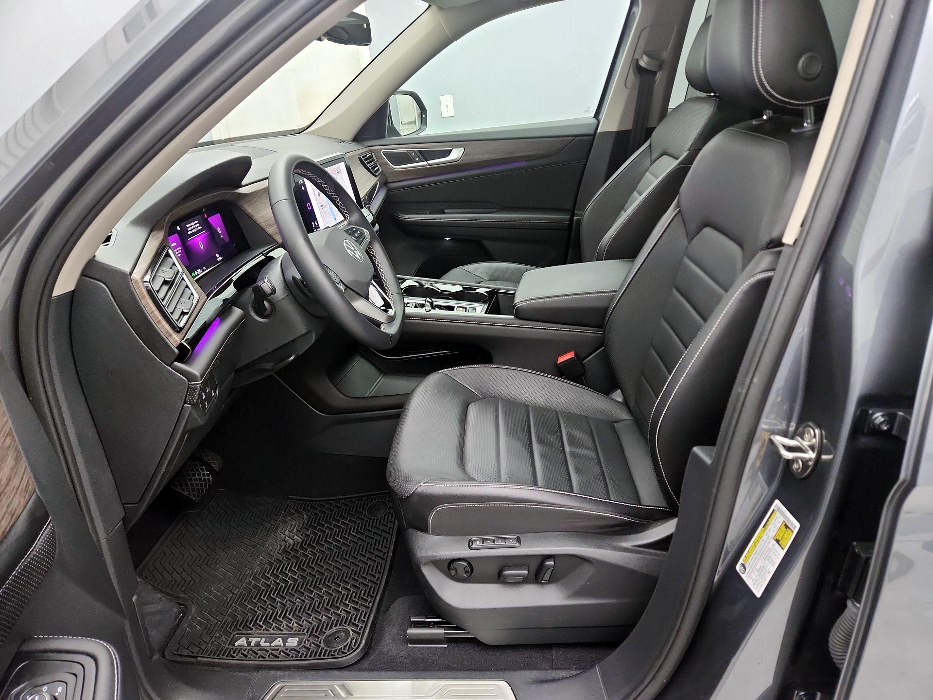 Thumbnail: 2024 Volkswagen Atlas - 11