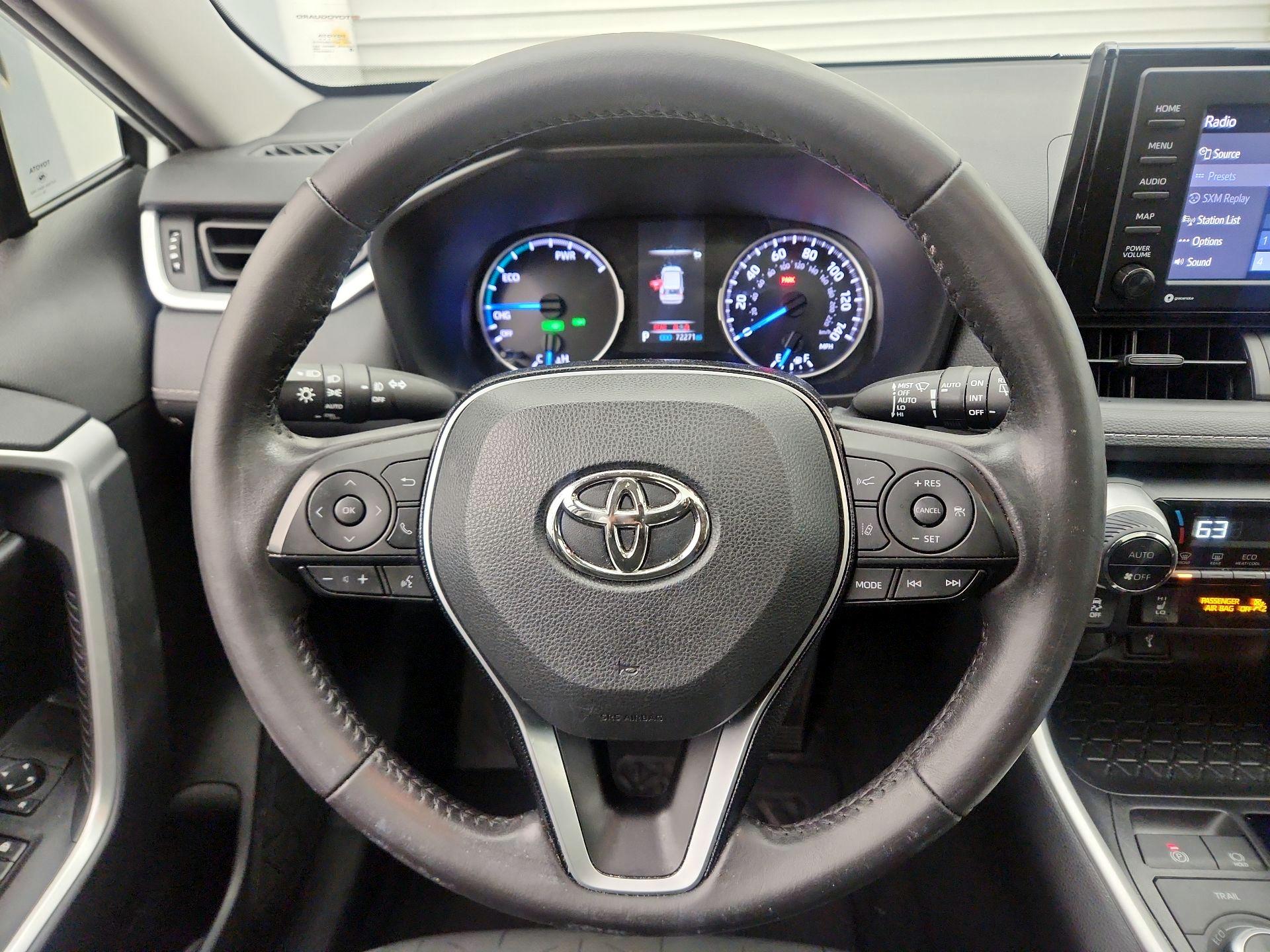 Thumbnail: 2021 Toyota RAV4 - 10