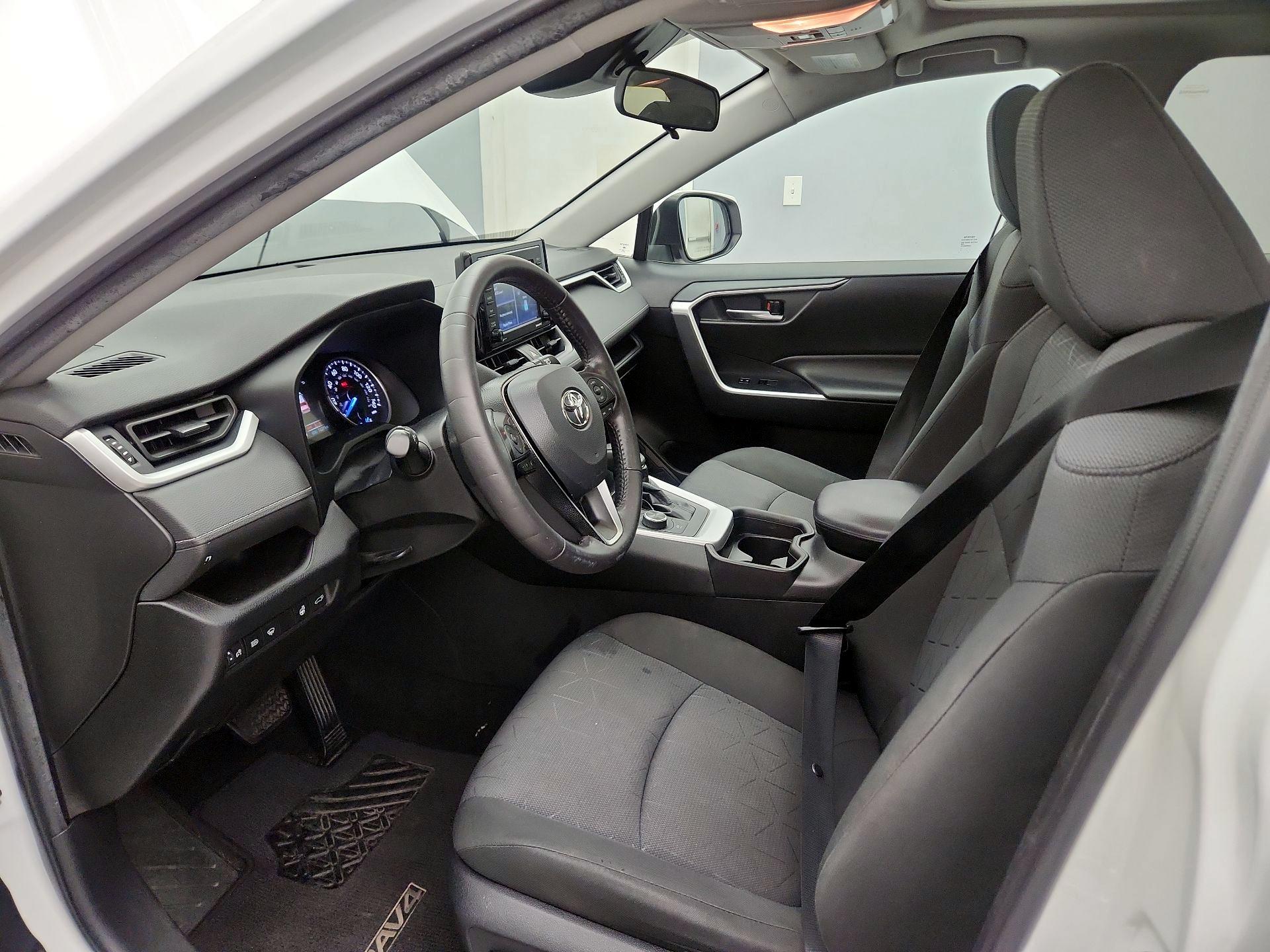 Thumbnail: 2021 Toyota RAV4 - 11