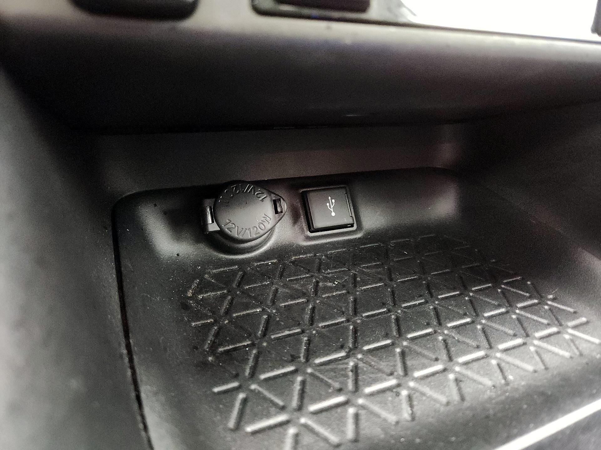 Thumbnail: 2021 Toyota RAV4 - 18