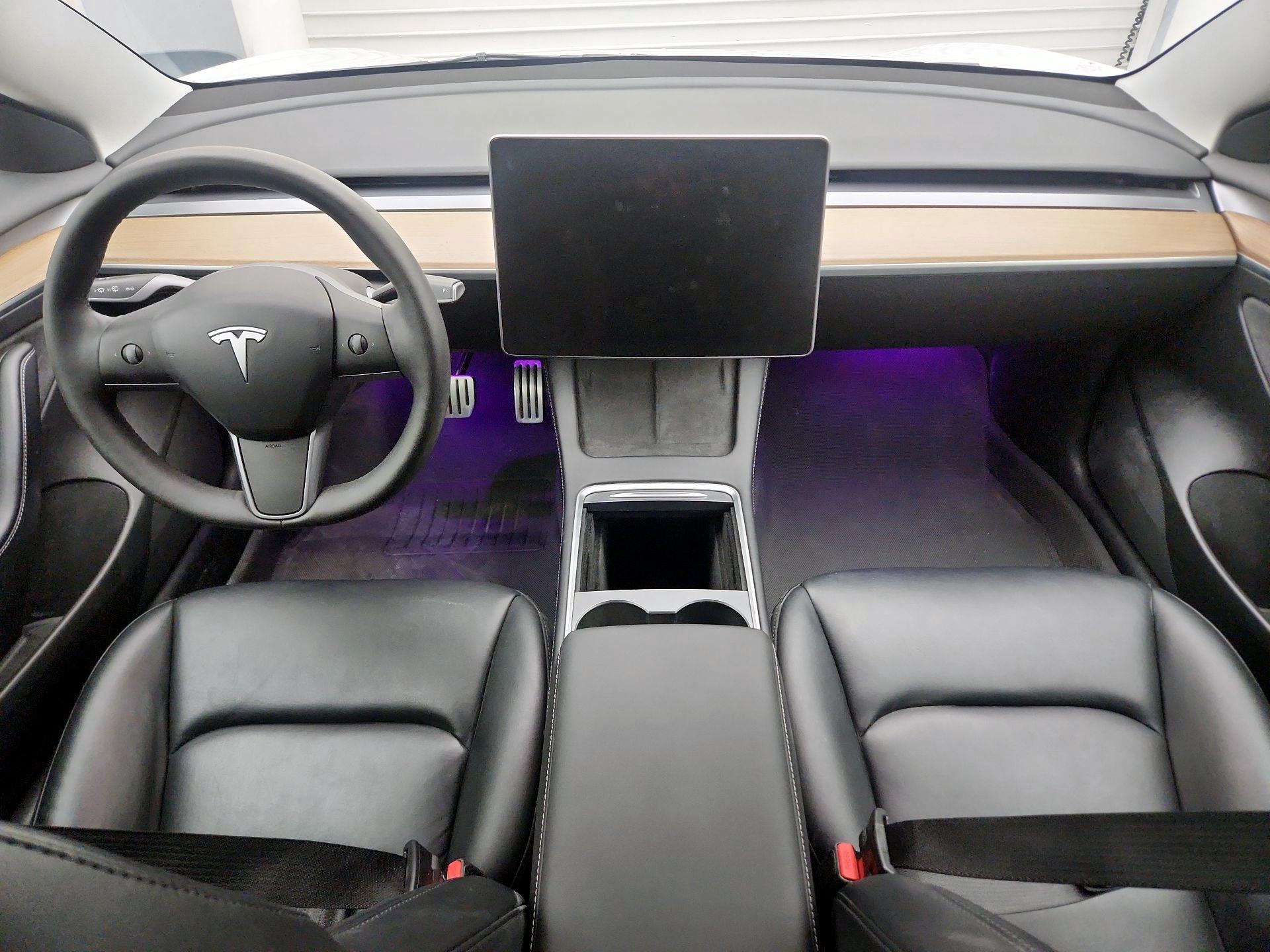 Thumbnail: 2022 Tesla Model 3 - 9