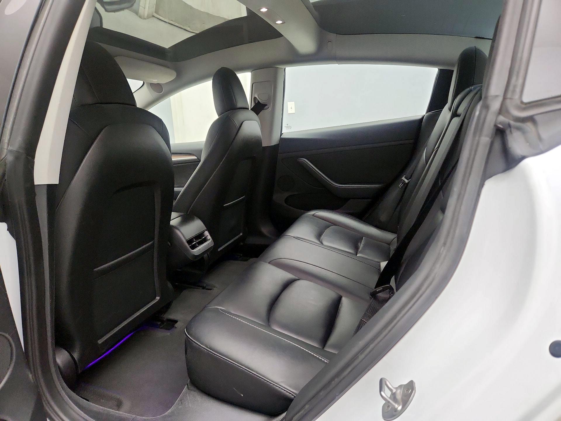 Thumbnail: 2022 Tesla Model 3 - 19