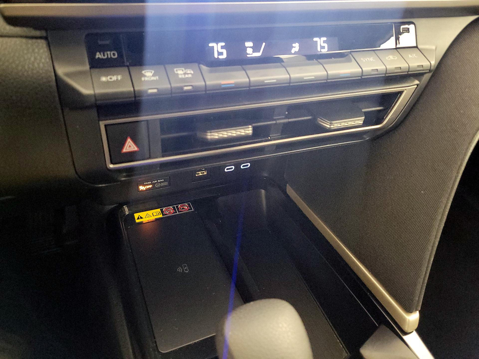 Thumbnail: 2025 Toyota Camry - 16