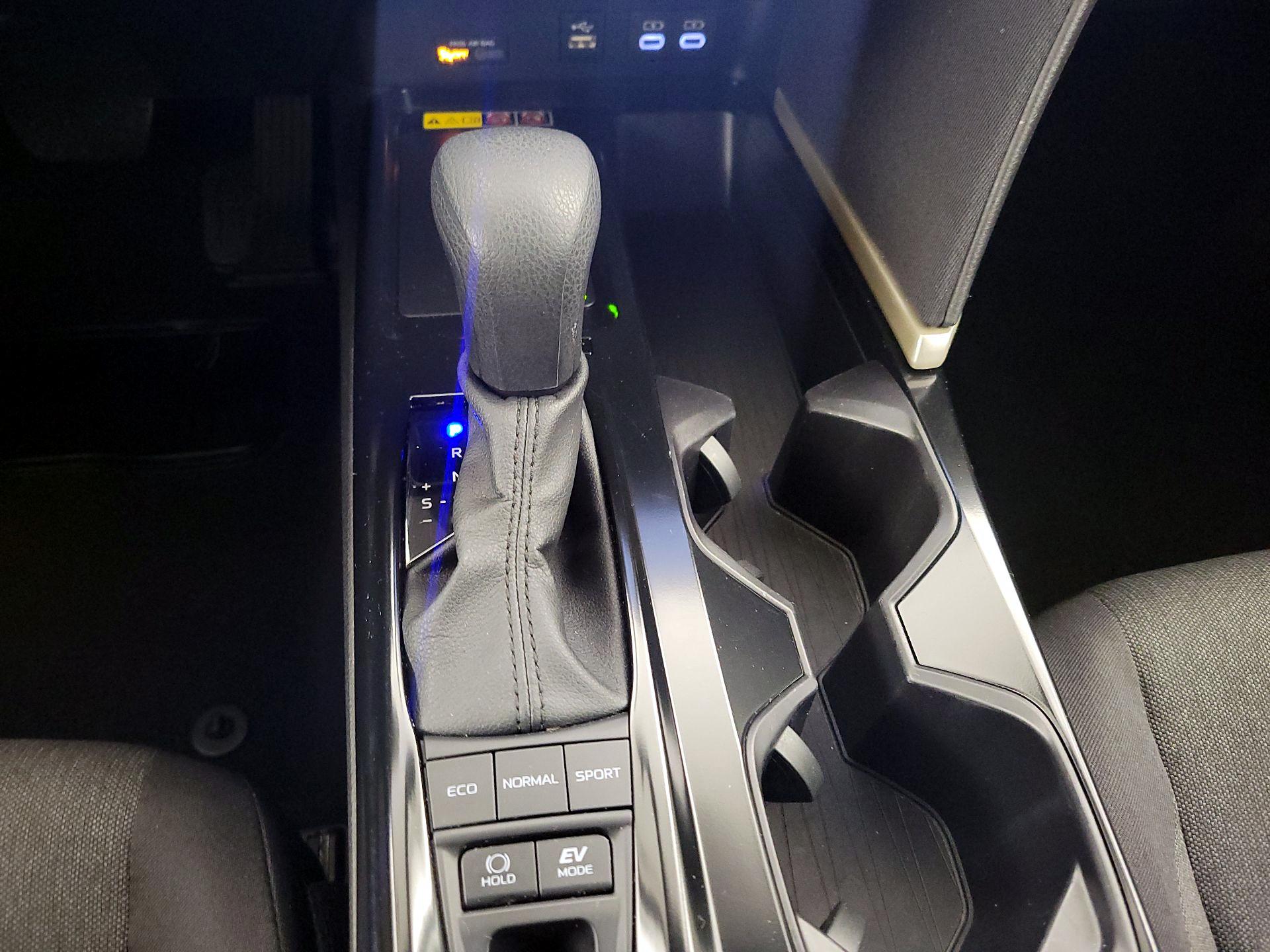 Thumbnail: 2025 Toyota Camry - 17