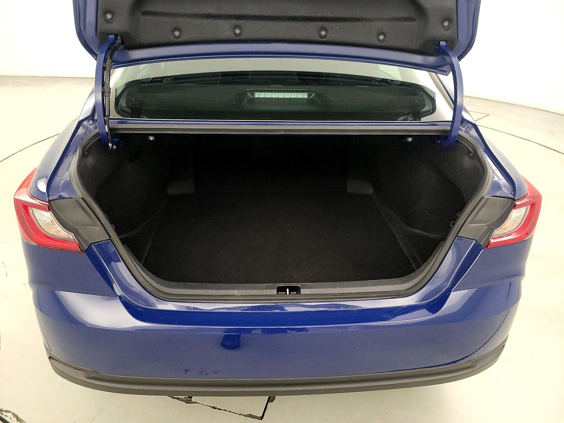 Thumbnail: 2025 Toyota Camry - 20