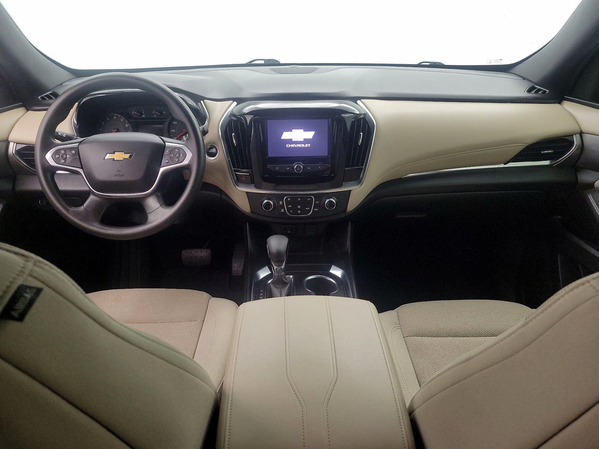 Thumbnail: 2022 Chevrolet Traverse - 9