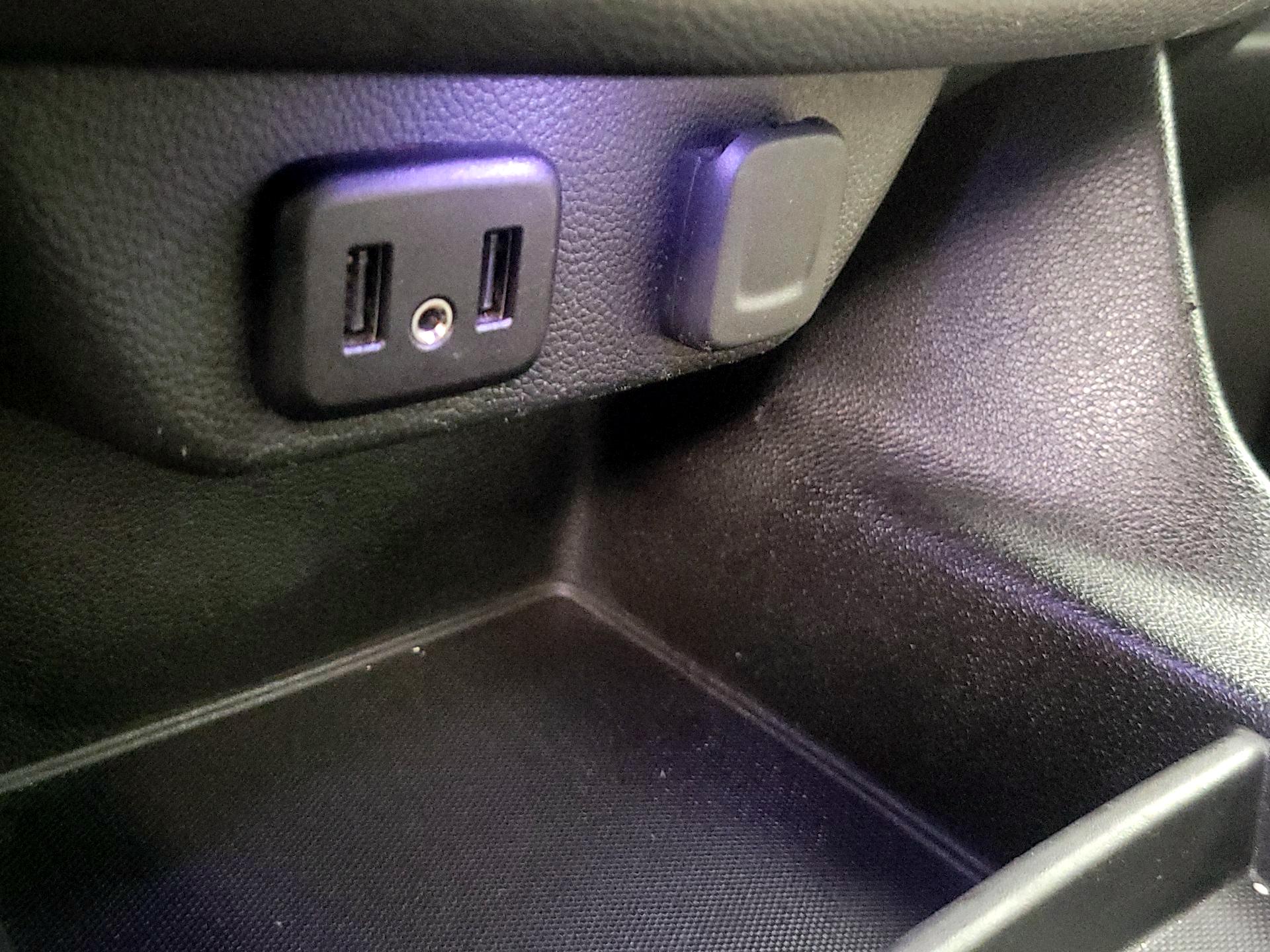 Thumbnail: 2022 Chevrolet Traverse - 18