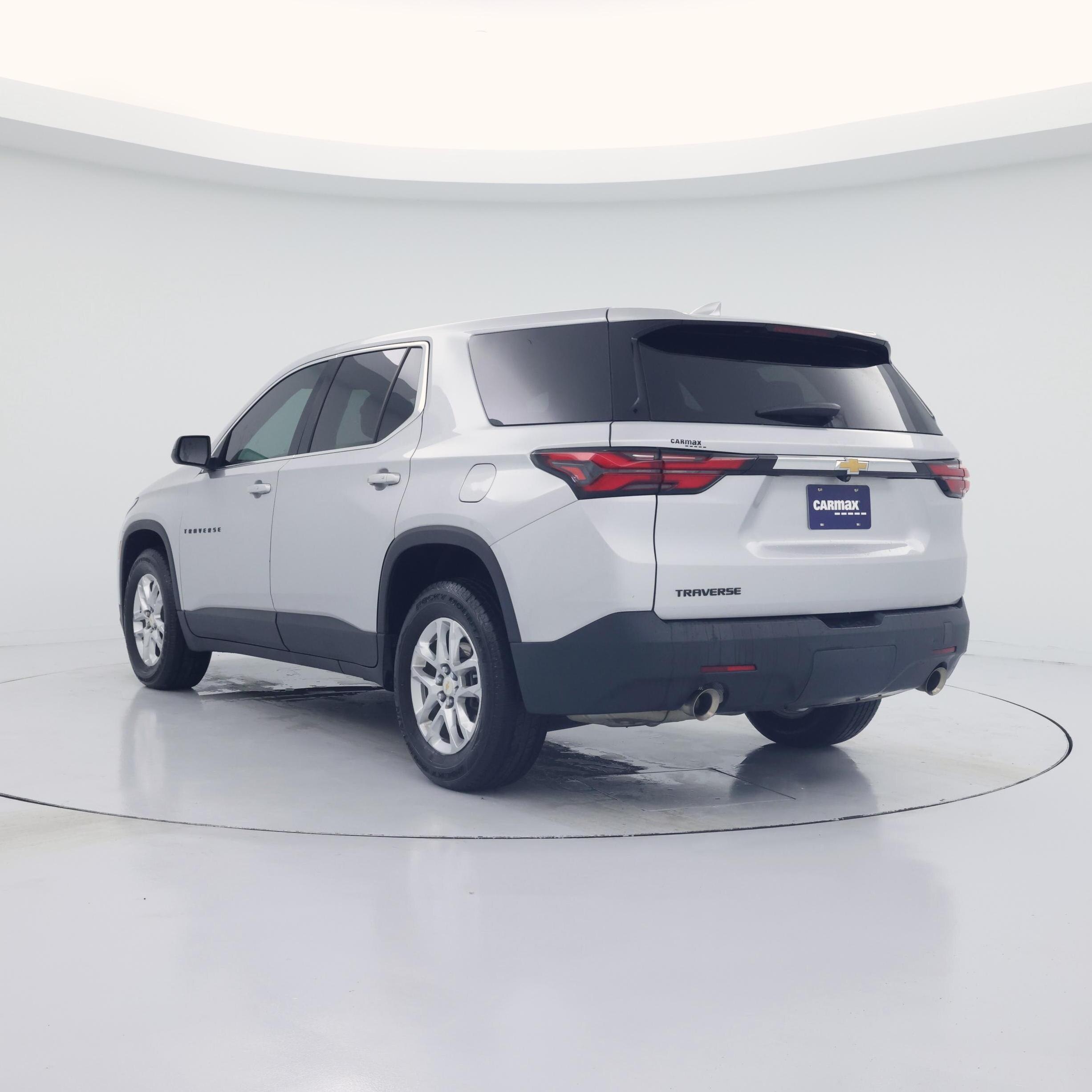 Thumbnail: 2022 Chevrolet Traverse - 2