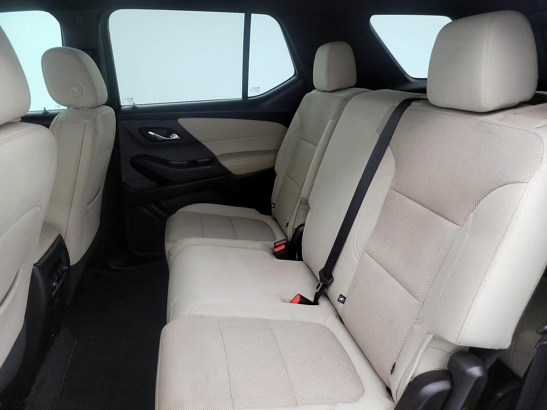 Thumbnail: 2022 Chevrolet Traverse - 19