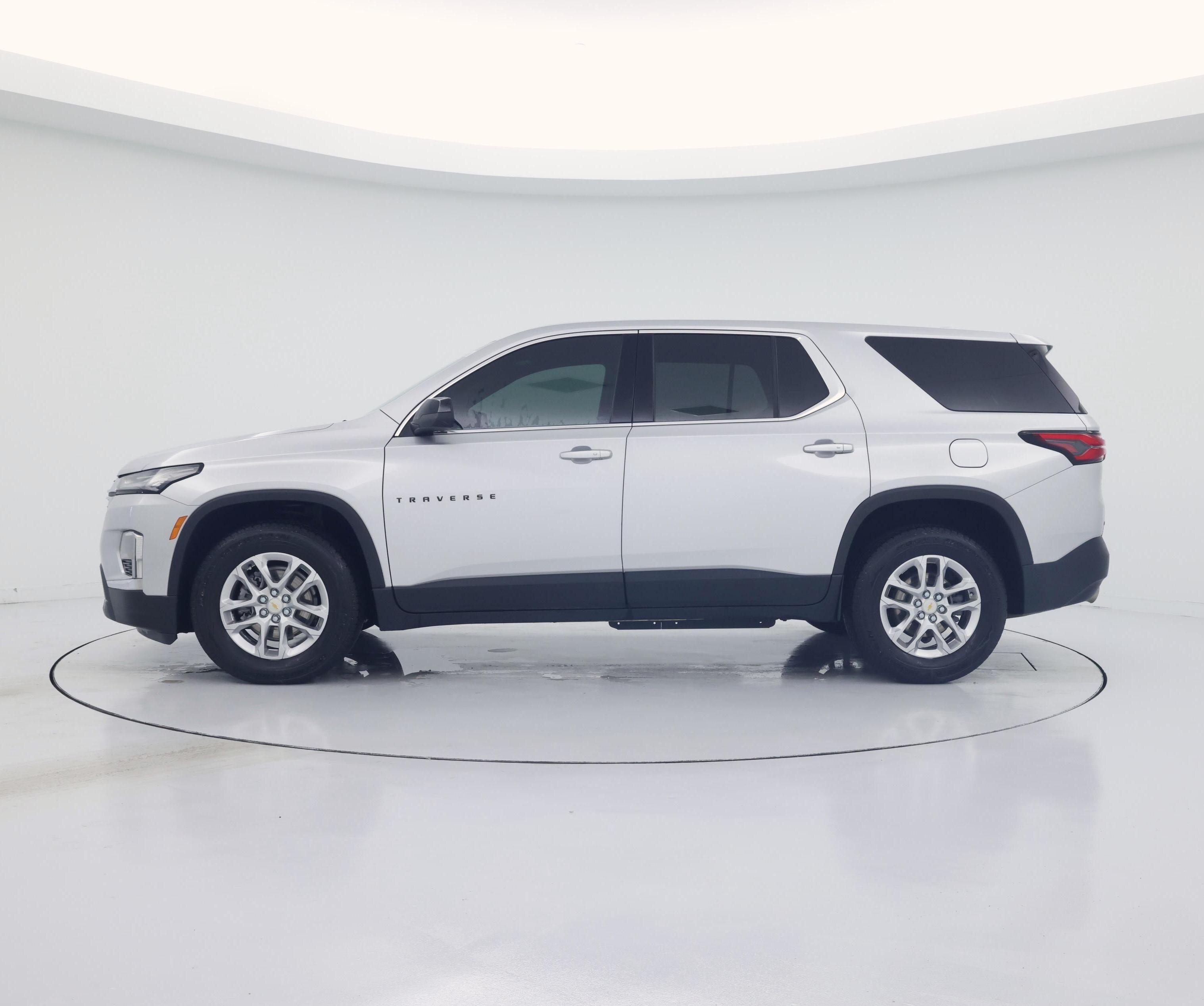 Thumbnail: 2022 Chevrolet Traverse - 3