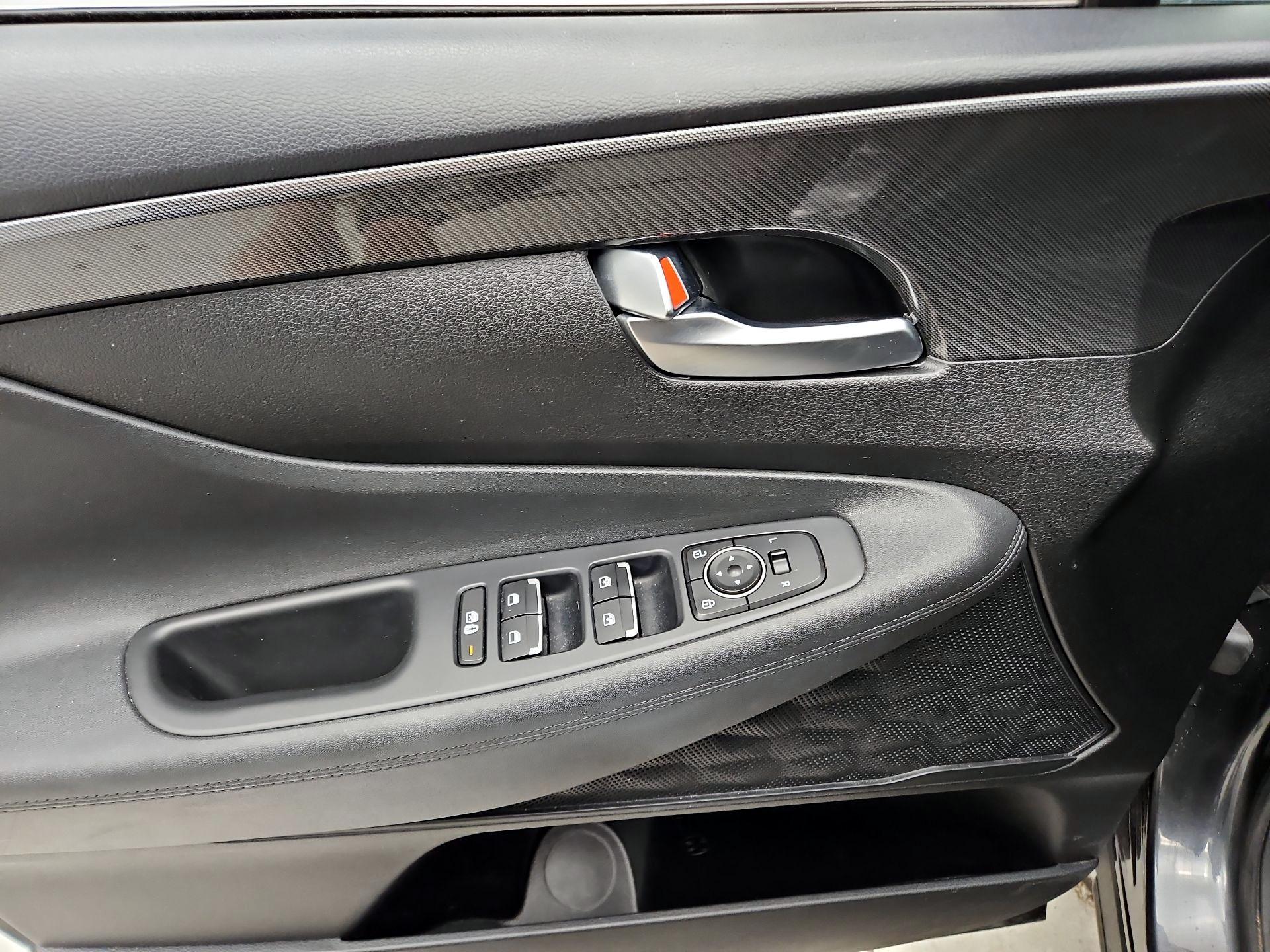 Thumbnail: 2023 Hyundai Santa Fe - 12