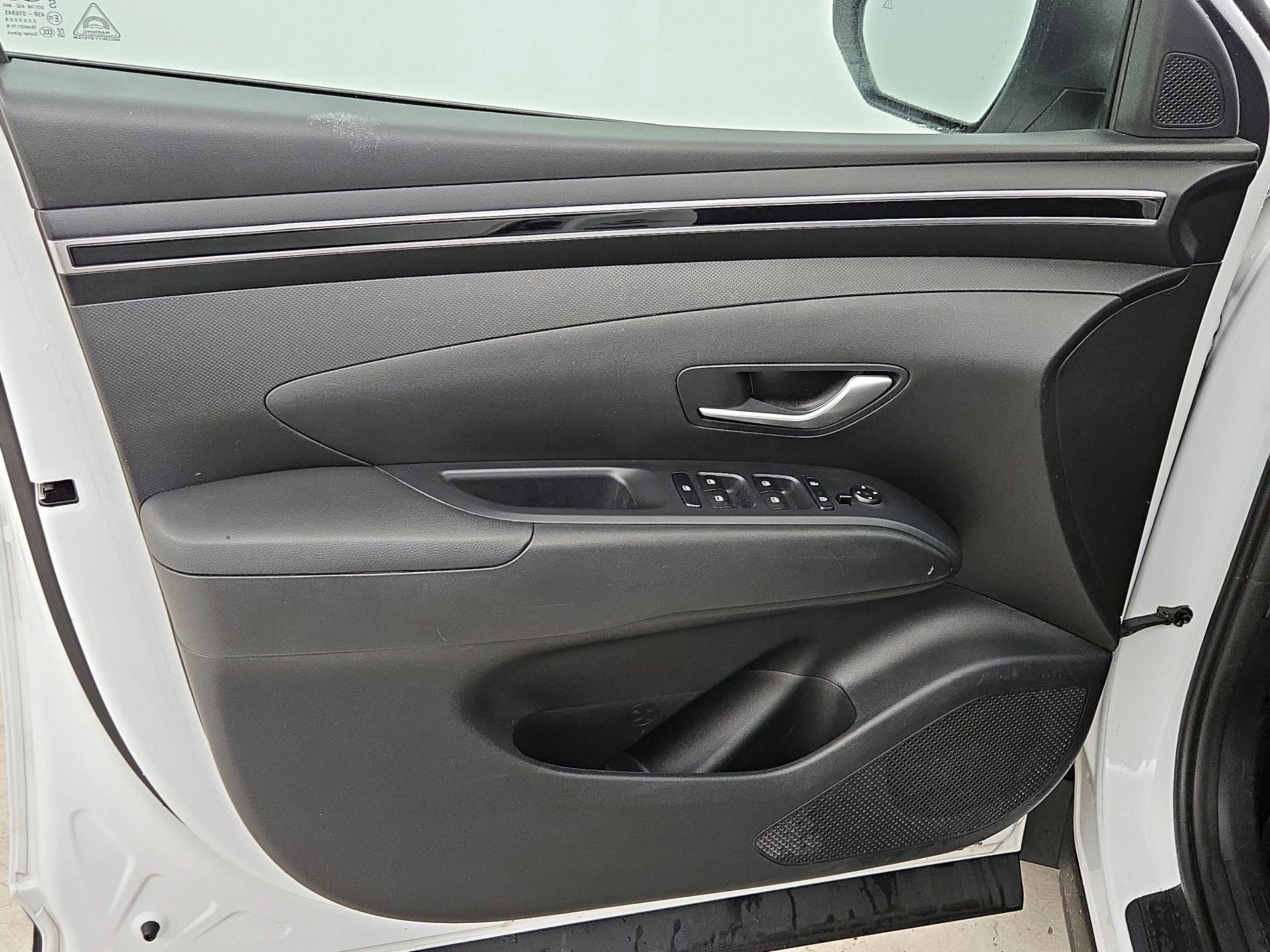 Thumbnail: 2022 Hyundai Tucson - 12