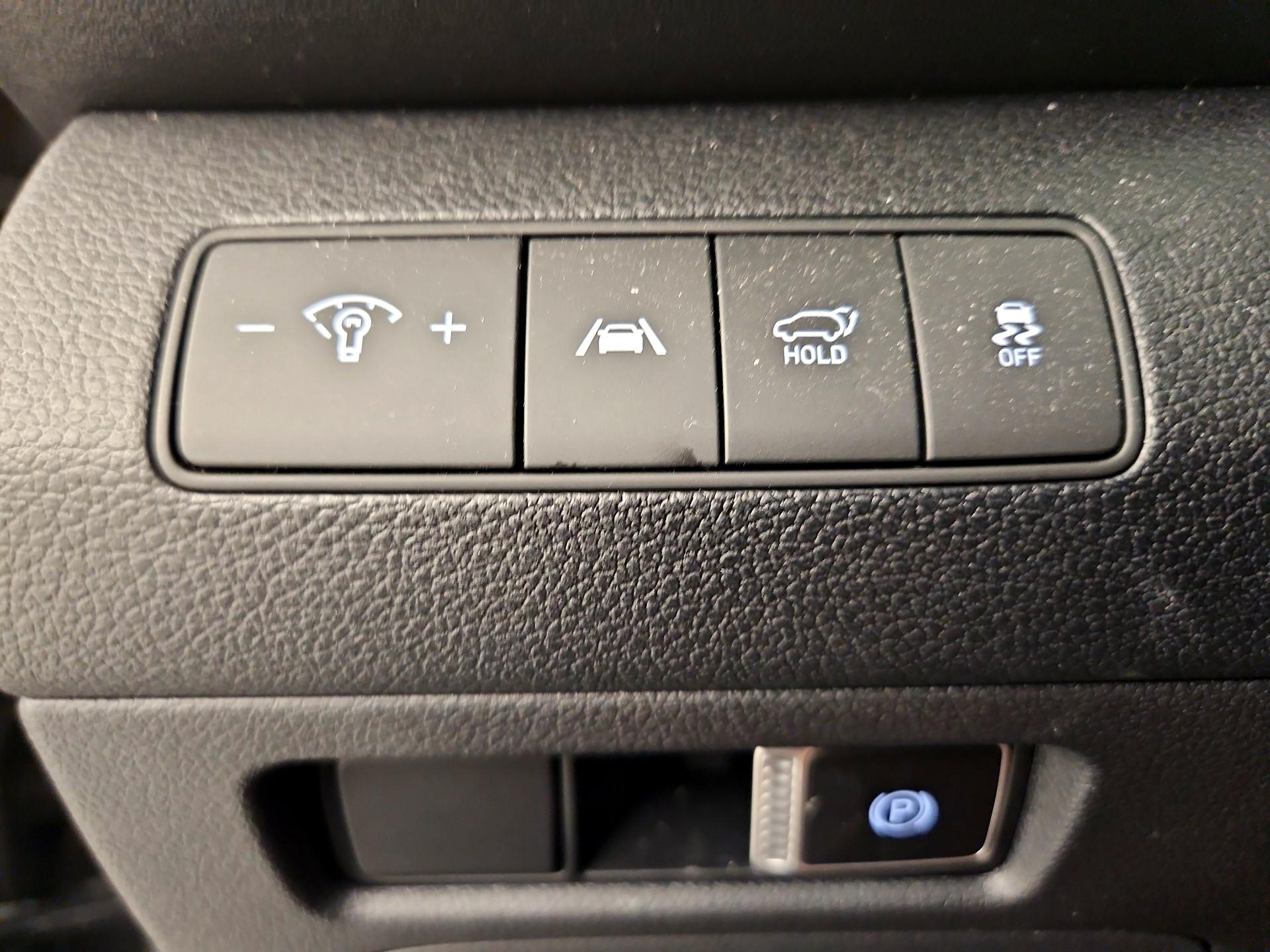 Thumbnail: 2023 Hyundai Santa Fe - 13