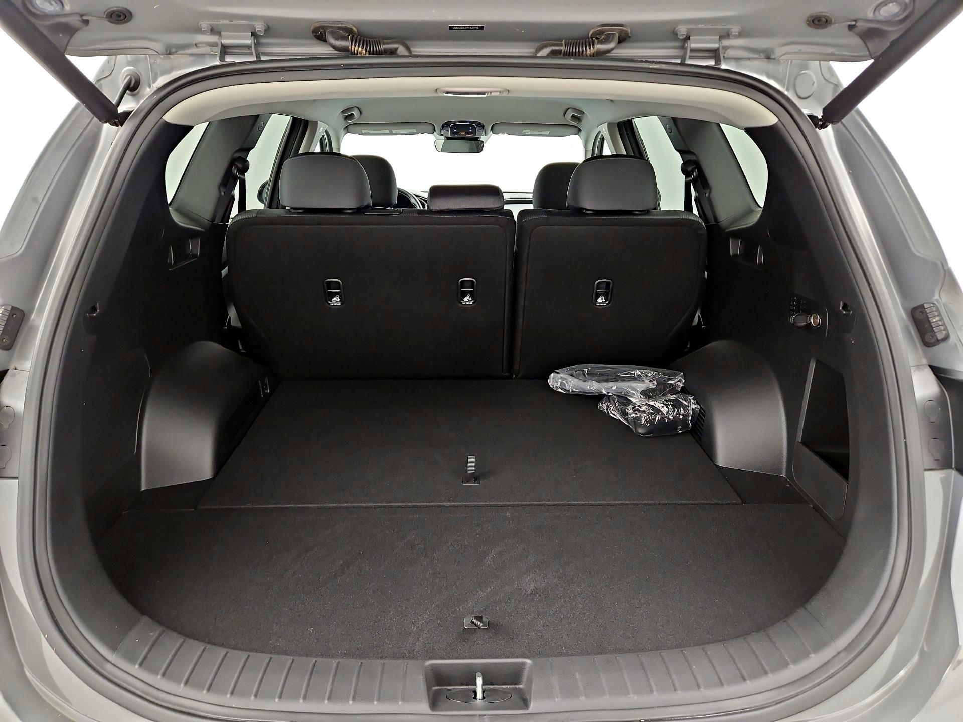 Thumbnail: 2023 Hyundai Santa Fe - 20