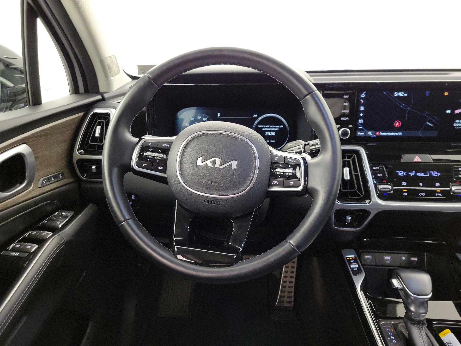 Thumbnail: 2022 Kia Sorento - 10
