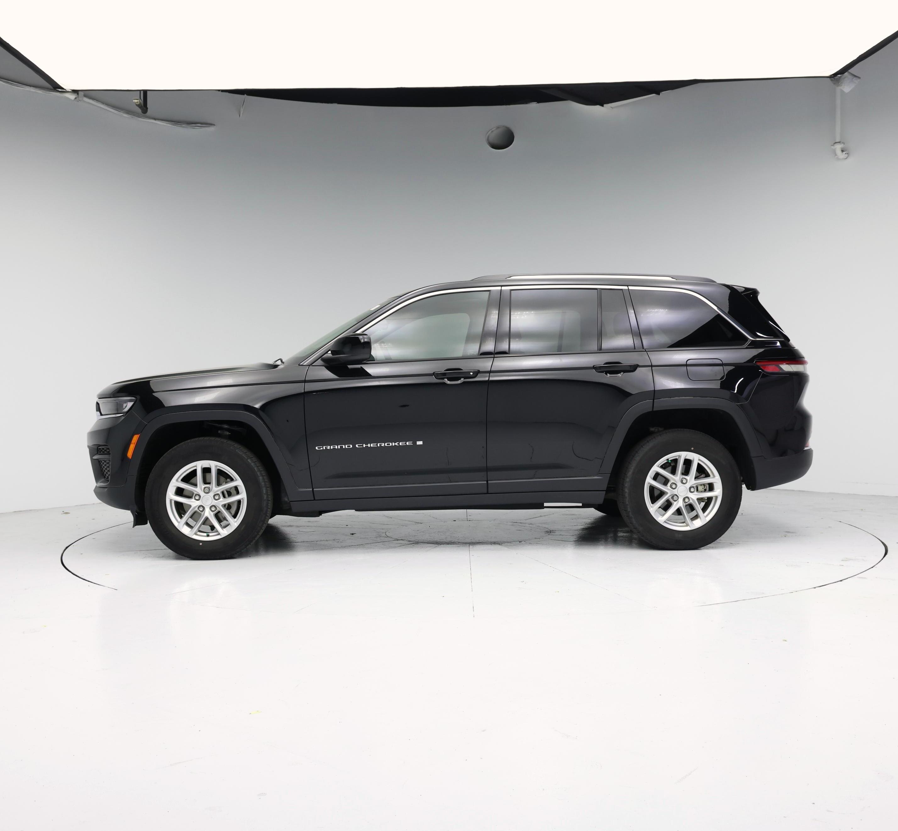 Thumbnail: 2023 Jeep Grand Cherokee - 3