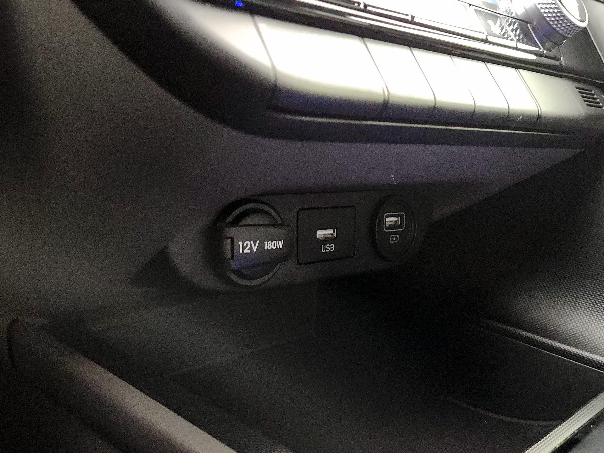 Thumbnail: 2023 Hyundai Elantra - 18